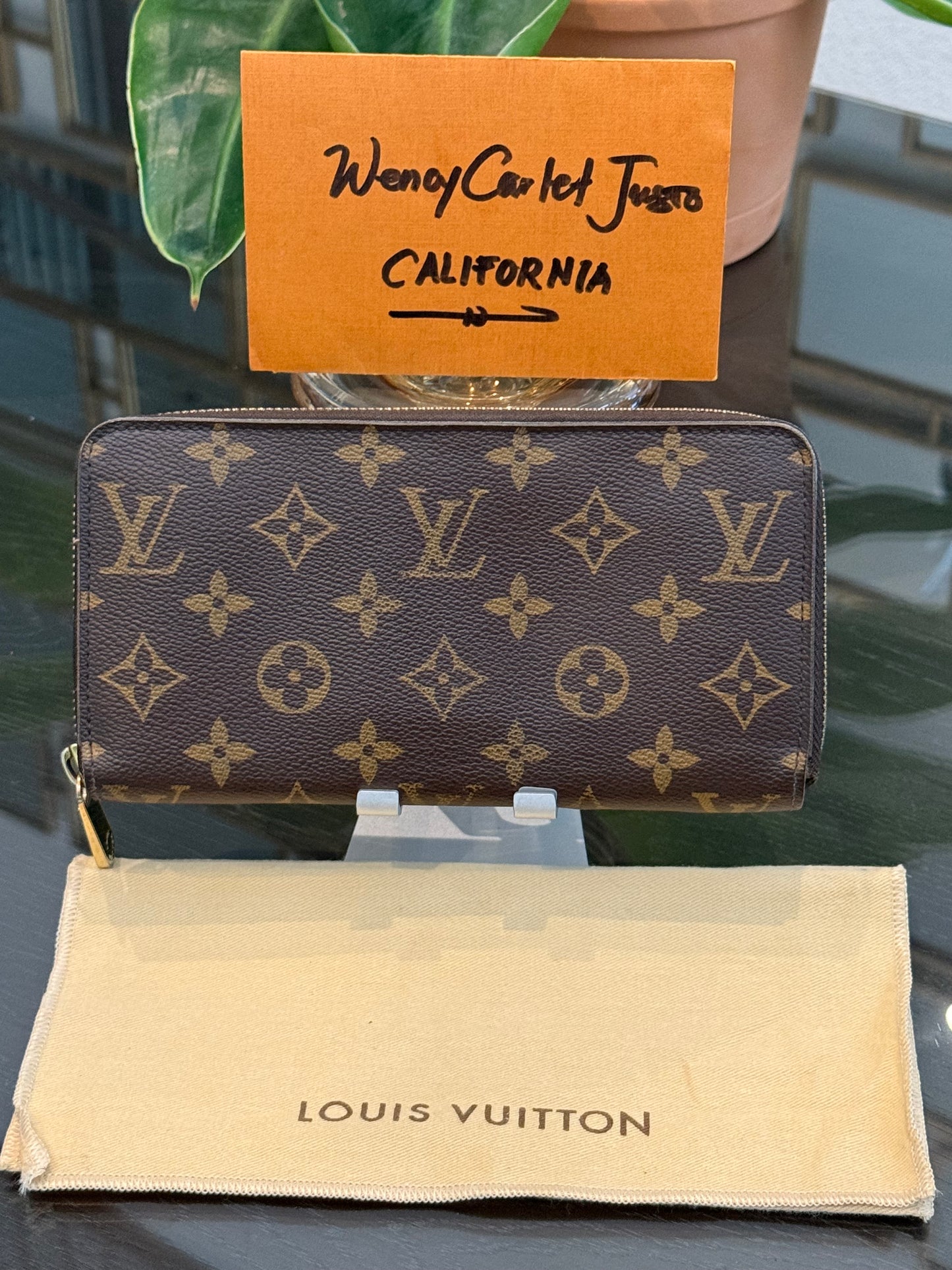 Zippy Long Wallet in Monogram with Dustbag 🗓️ Year: 2014