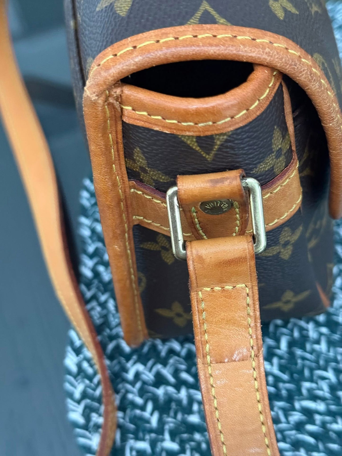 Sologne Crossbody 📅 Year: 2000