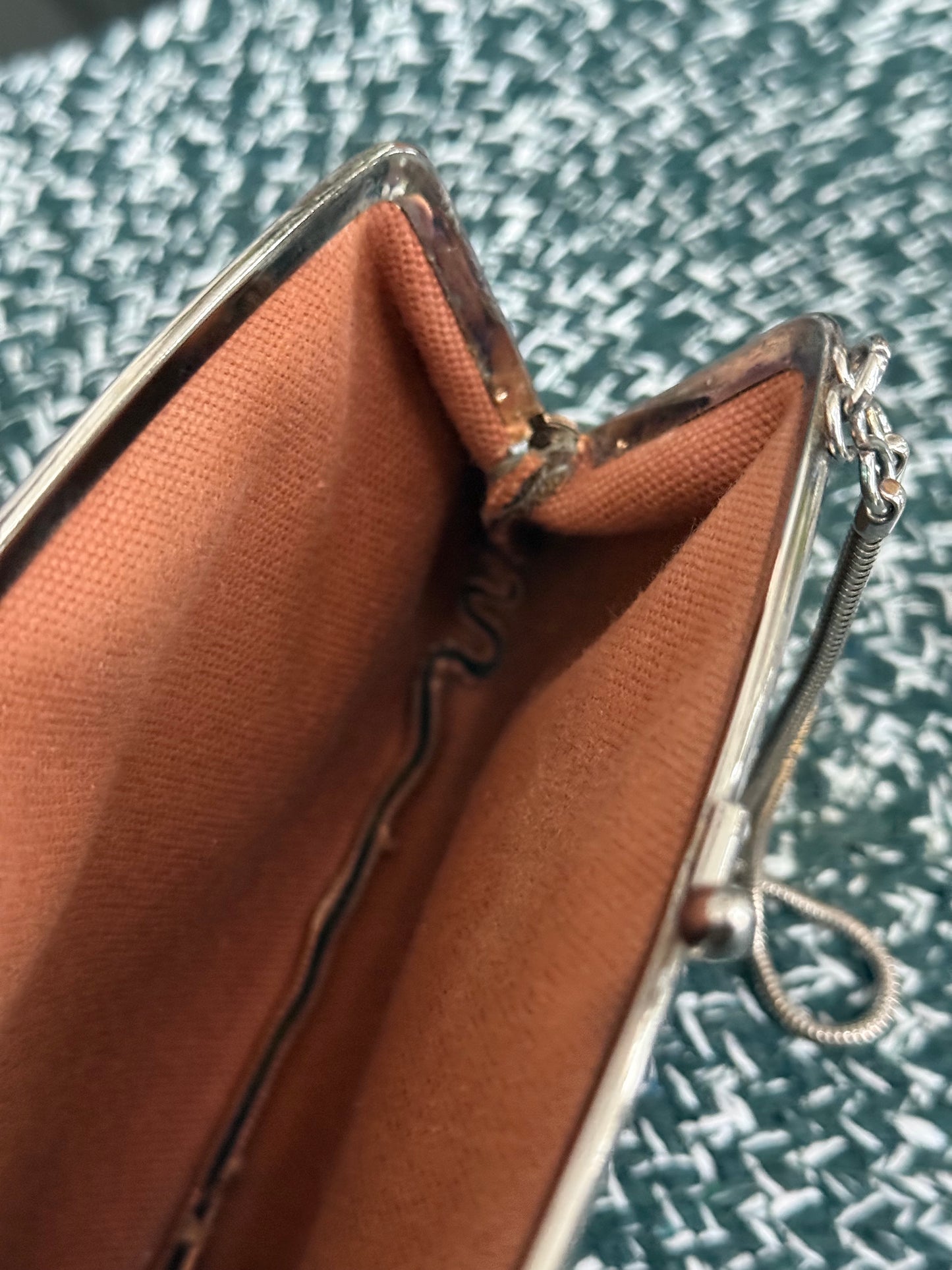 Vintage Monogram Kisslock Pouch🗓️