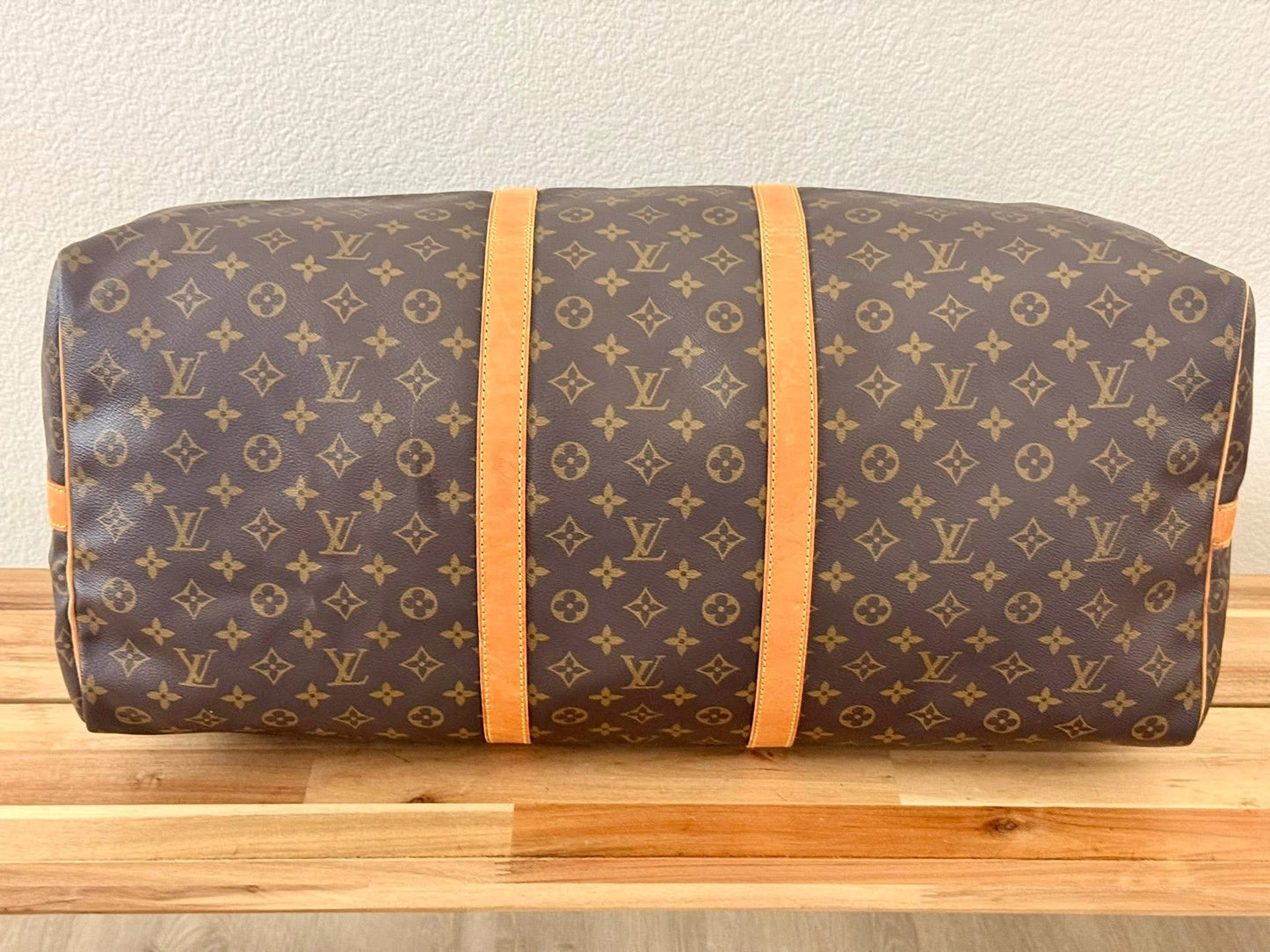 Keepall 60 Bandoulier with Original Strap, Luggage Tag and Poignet 📅 Year: 1994