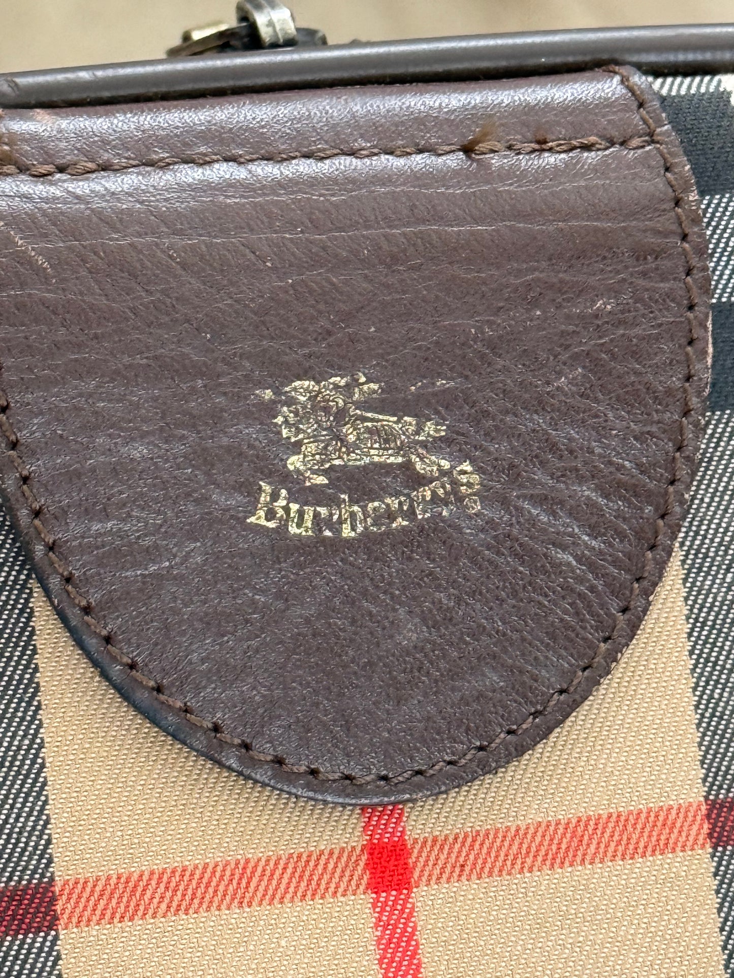 Burberry Duffle/ Travel Bag 📅