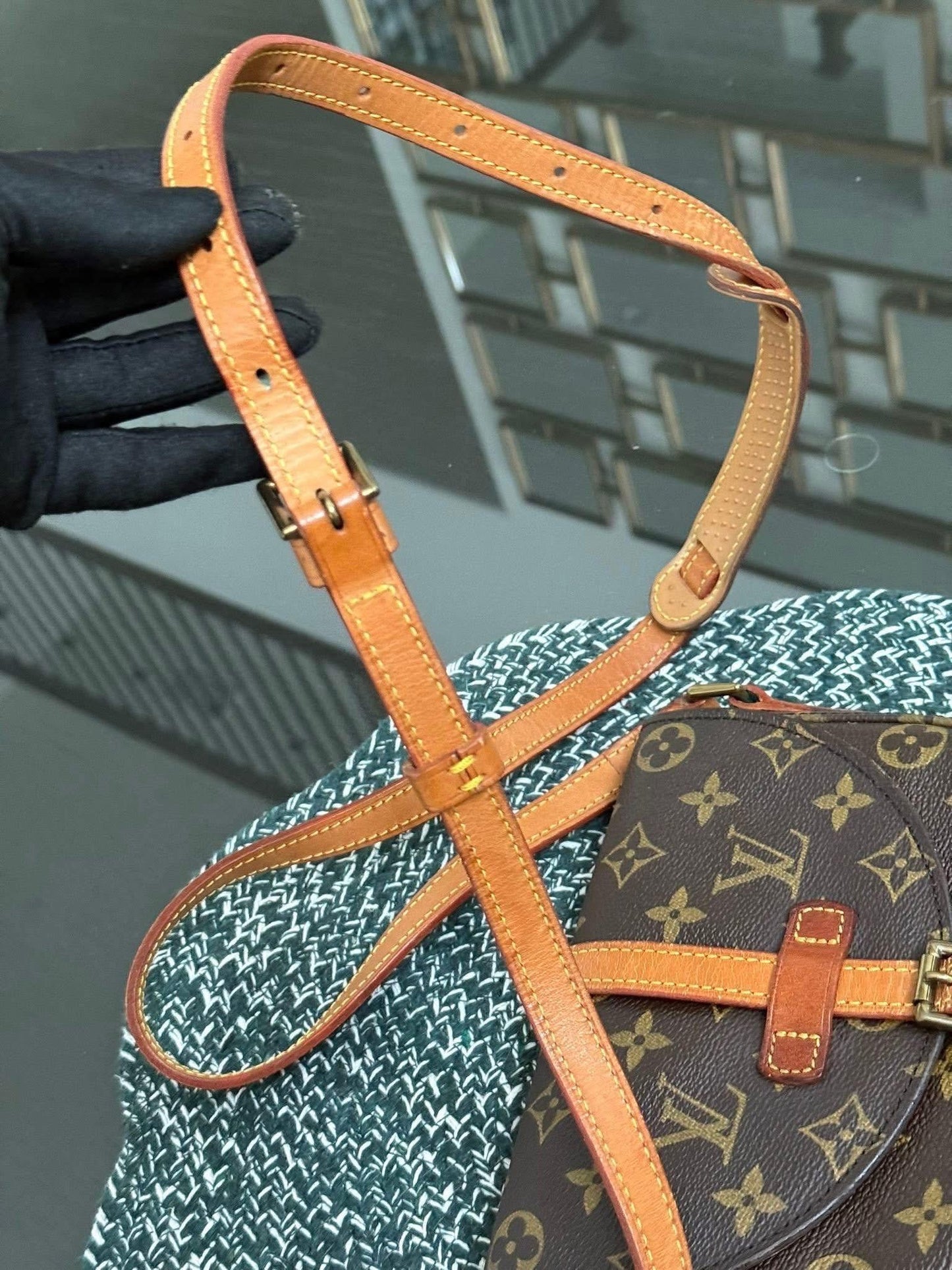 Chantilly PM Crossbody Bag 🌺 Year 1988