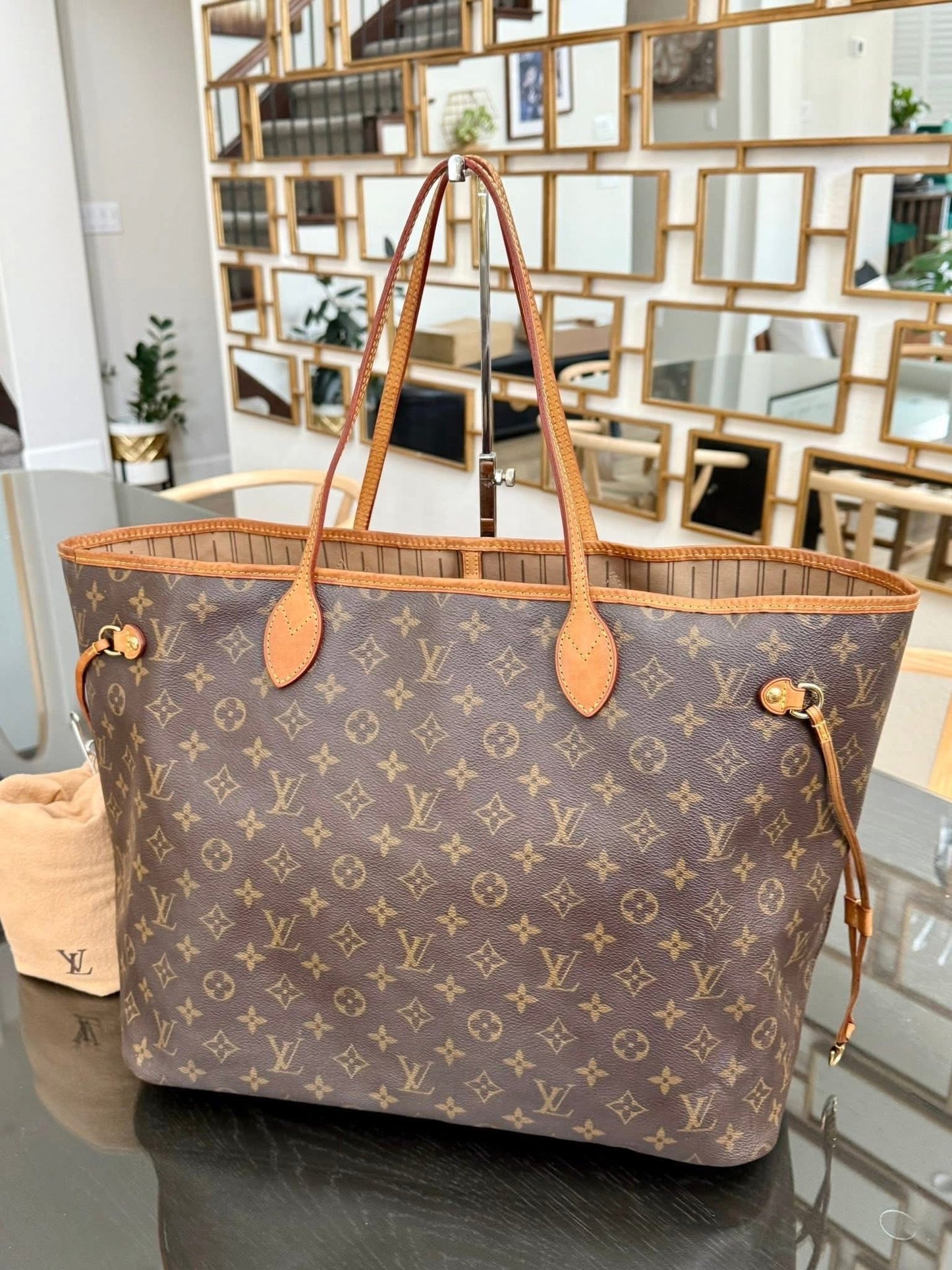 Neverfull GM with Dustbag and Insert Organizer 🗓️ Year: 2008