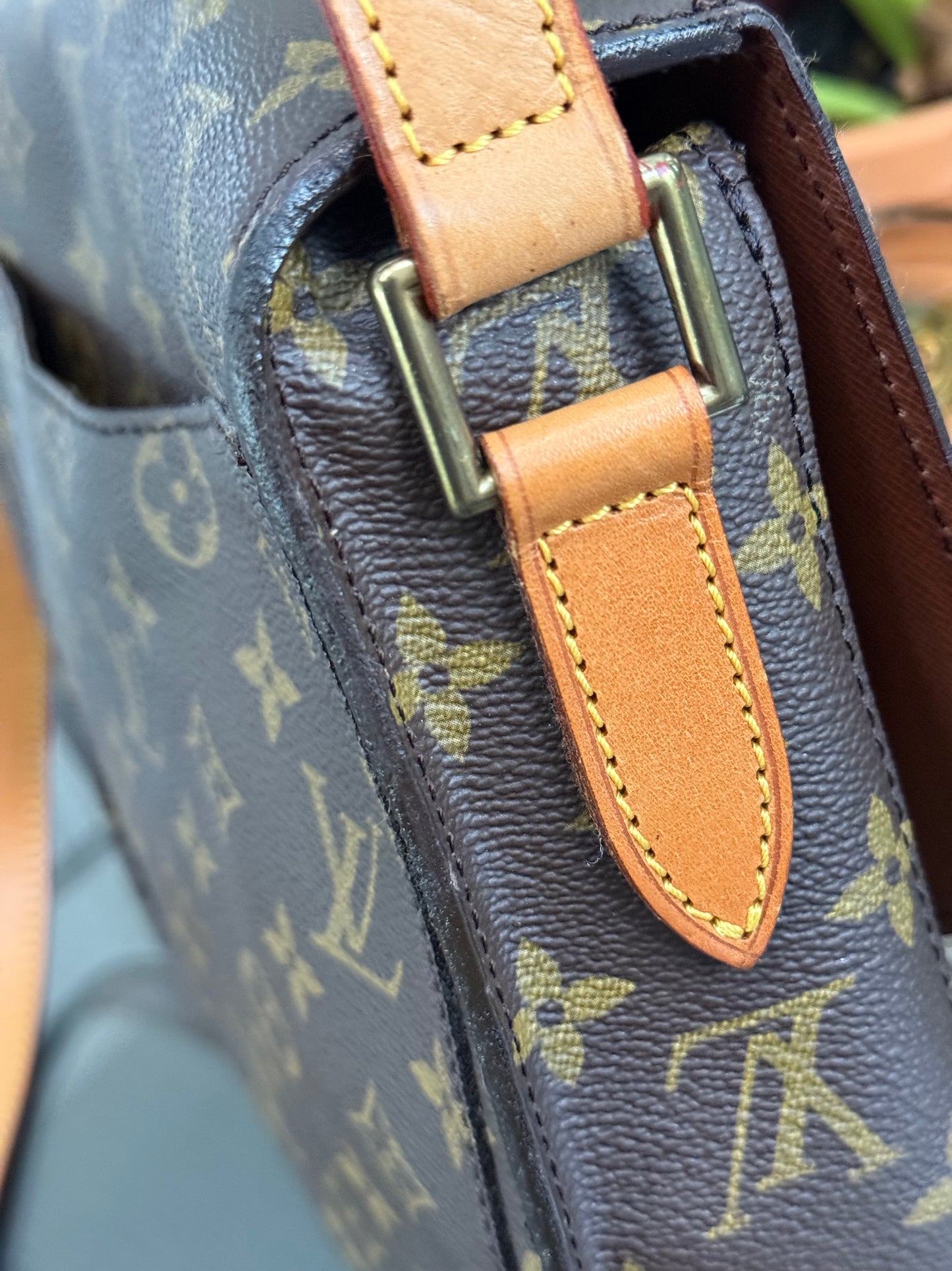 St.Cloud GM Crossbody 🗓️ Year: 1988