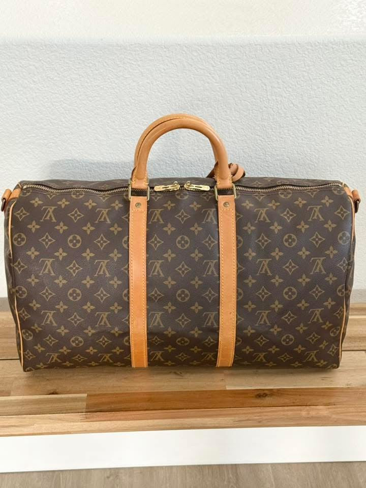 Keepall 50 Bandoulier with Original Strap, Luggage tag and Poignet  📅 Year: 1990