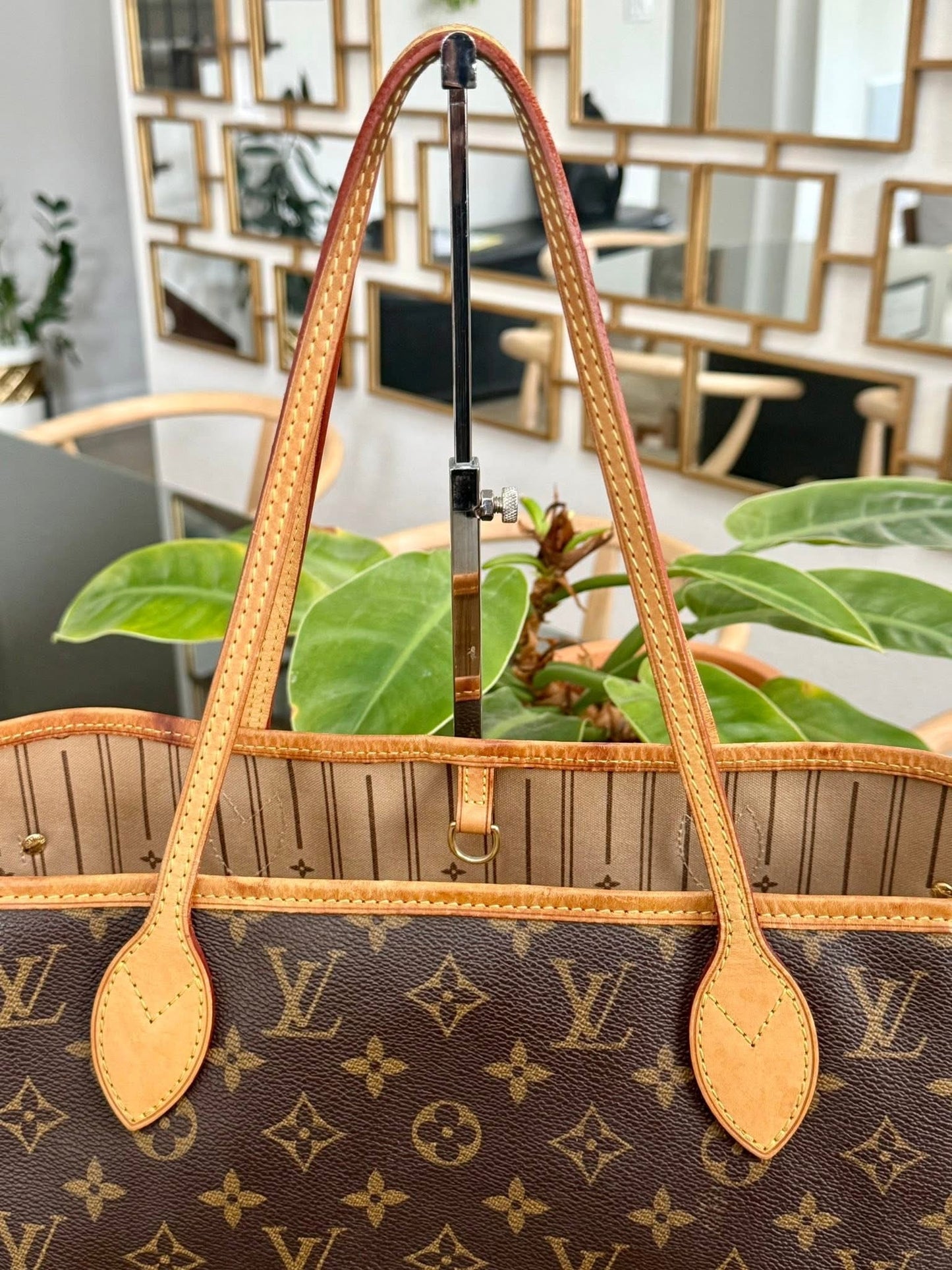 Neverfull MM with Insert Organizer 📅 Year: 2013