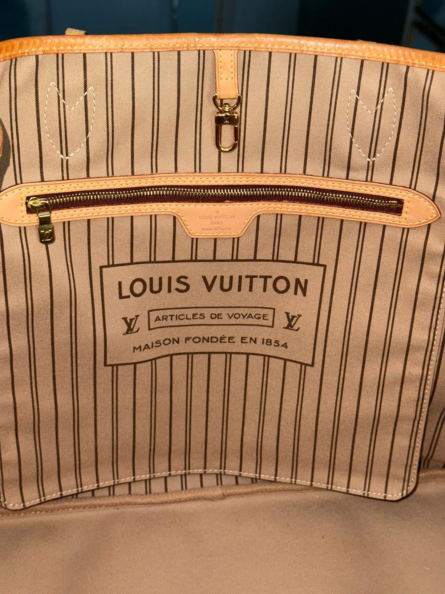 Neverfull GM in Monogram with Dustbag and Insert Organizer -🗓️ Year: 2015