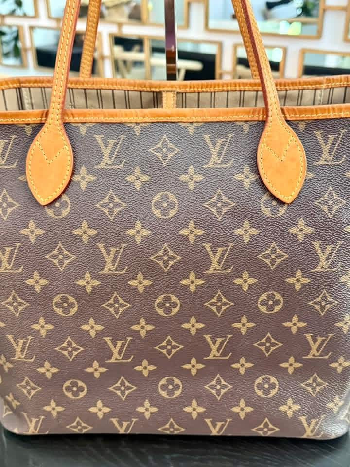 Neverfull MM in Monogram with Insert Organizer 🌺 📅 Year: 2015