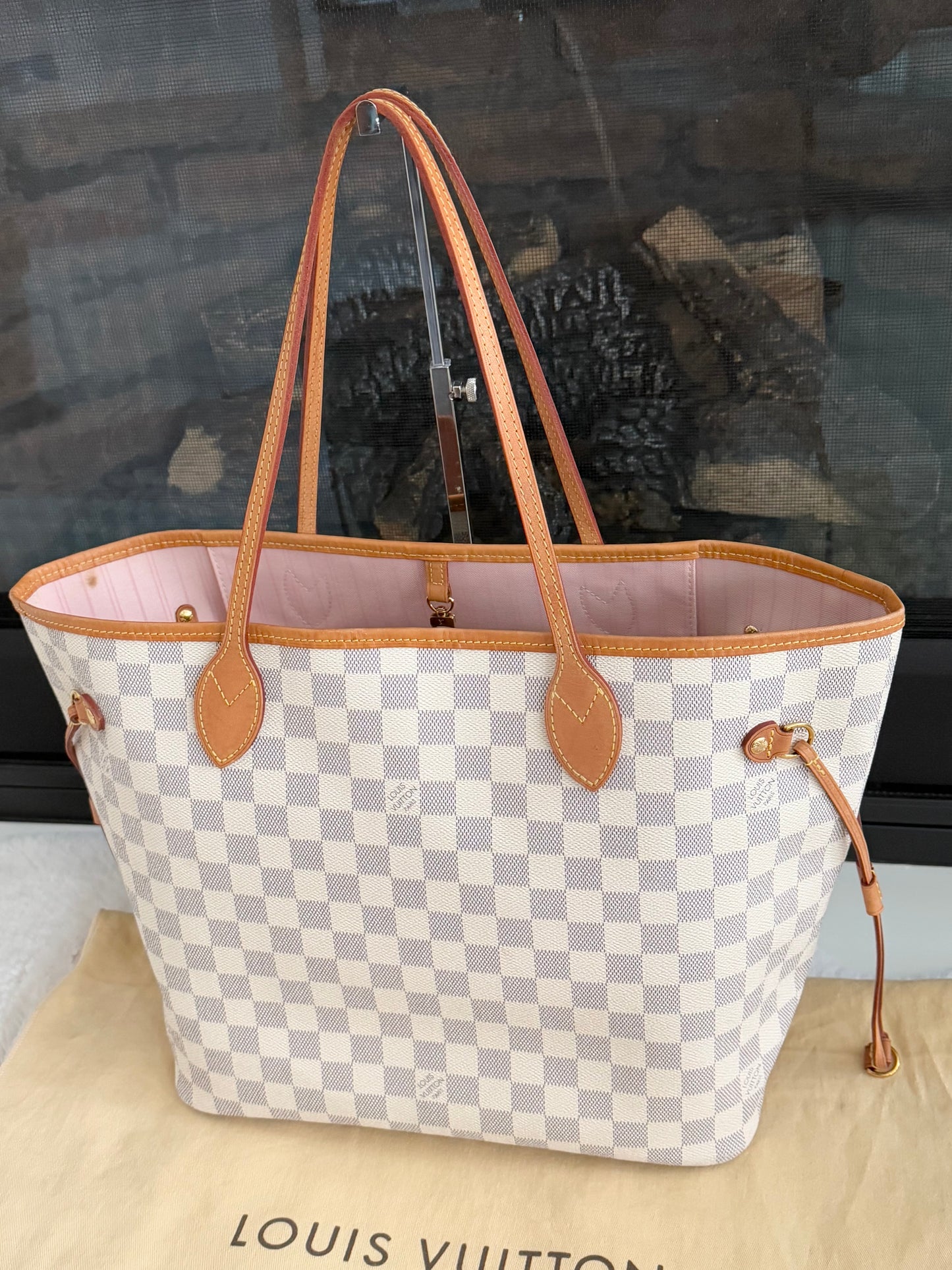 Neverfull MM Azur in Rose Ballerine with Dustbag -Year: 2018