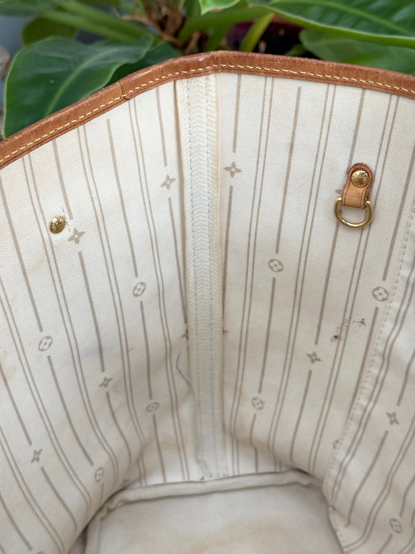 Neverfull MM Azur w/ Dustbag 
🗓️ Year: 2012