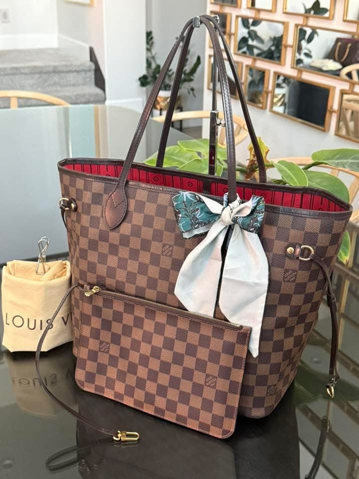 Neverfull MM in DE with Pouch comes with Dustbag and Non branded Twilly 🌺 📅 Year: 2015