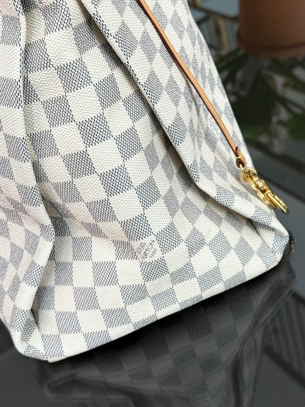 Artsy GM in Azur with Dustbag and Insert Organizer 📅 Year: 2011