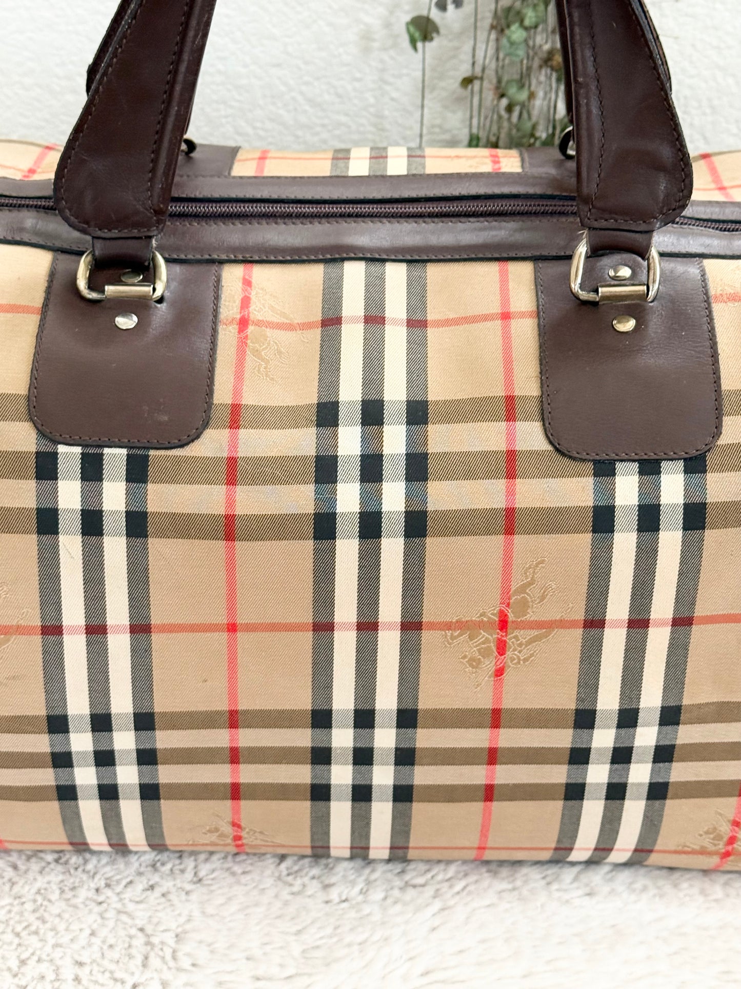 Burberry Duffle/ Travel Bag 📅