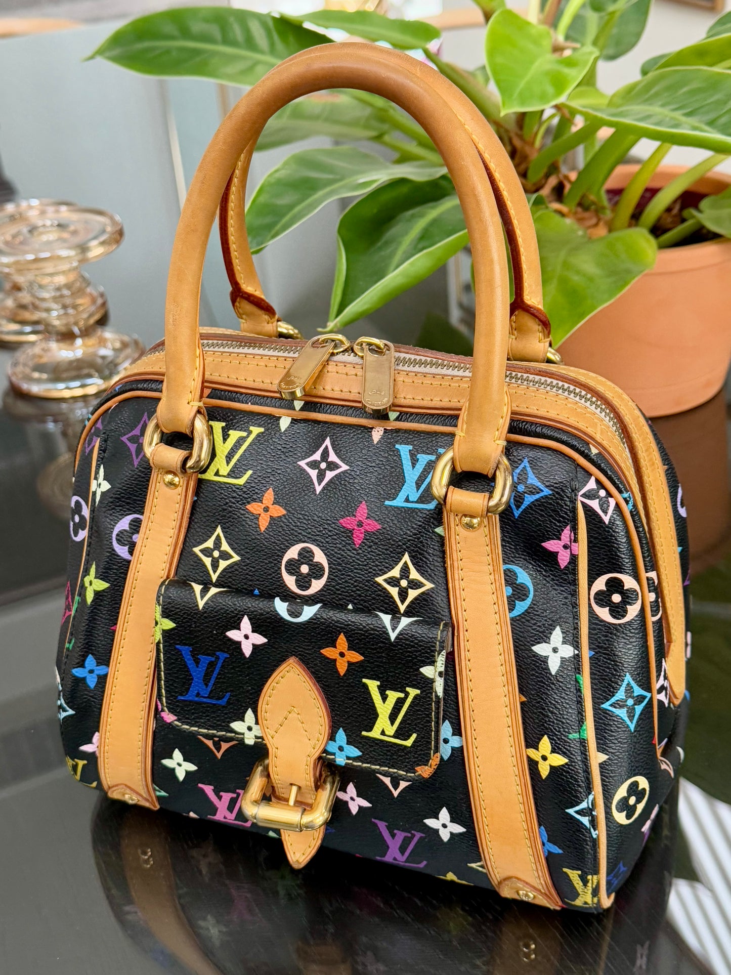 Multicolor Priscilla with Dustbag 📅 Year: 2007