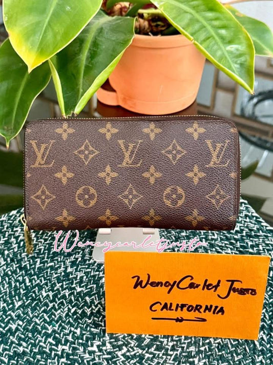 Monogram Zippy Long Wallet 🗓️ Year: 2009