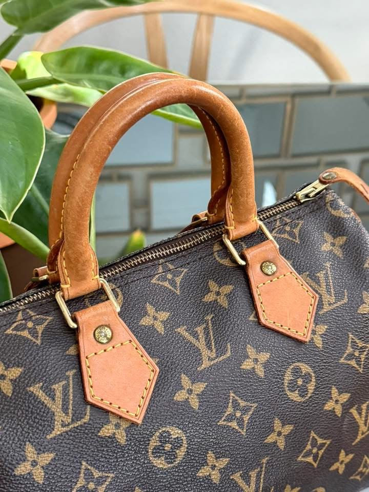 Speedy 25 in Monogram with Lock 🔐 and Key -🗓️ Year: 1994