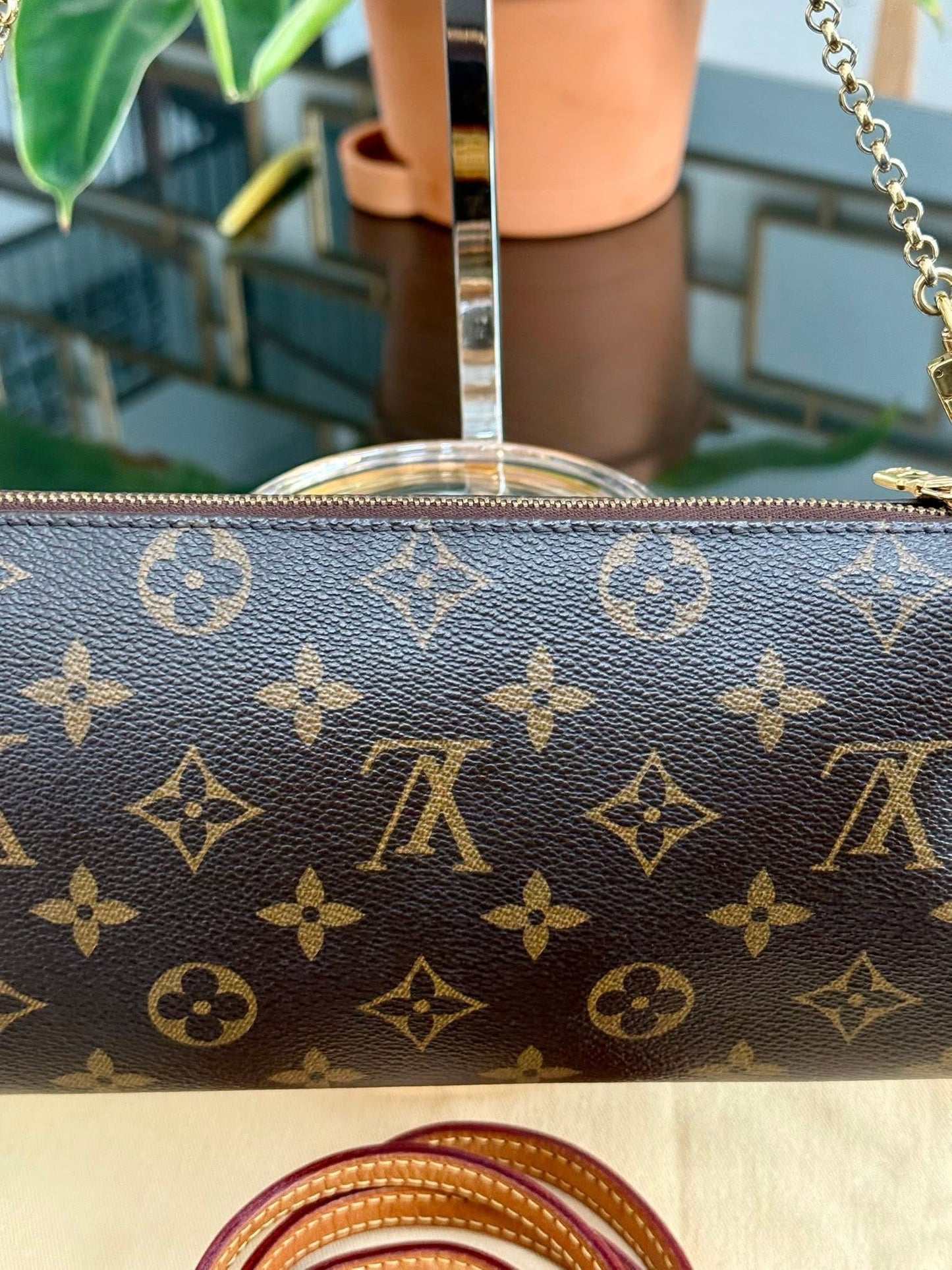 Eva Clutch with Original Strap,Box Dustbag and Insert Organizer 🗓️ Year: 2012