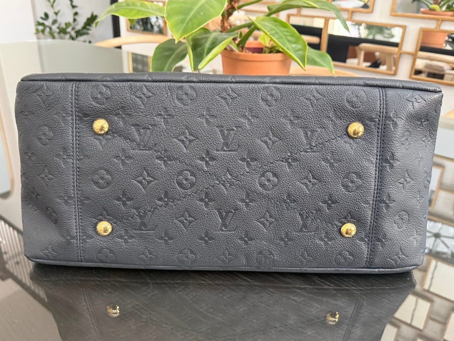 Artsy MM Empriente in Black/ Dark Blue with Dustbag and Insert Organizer 📅 Year: 2012