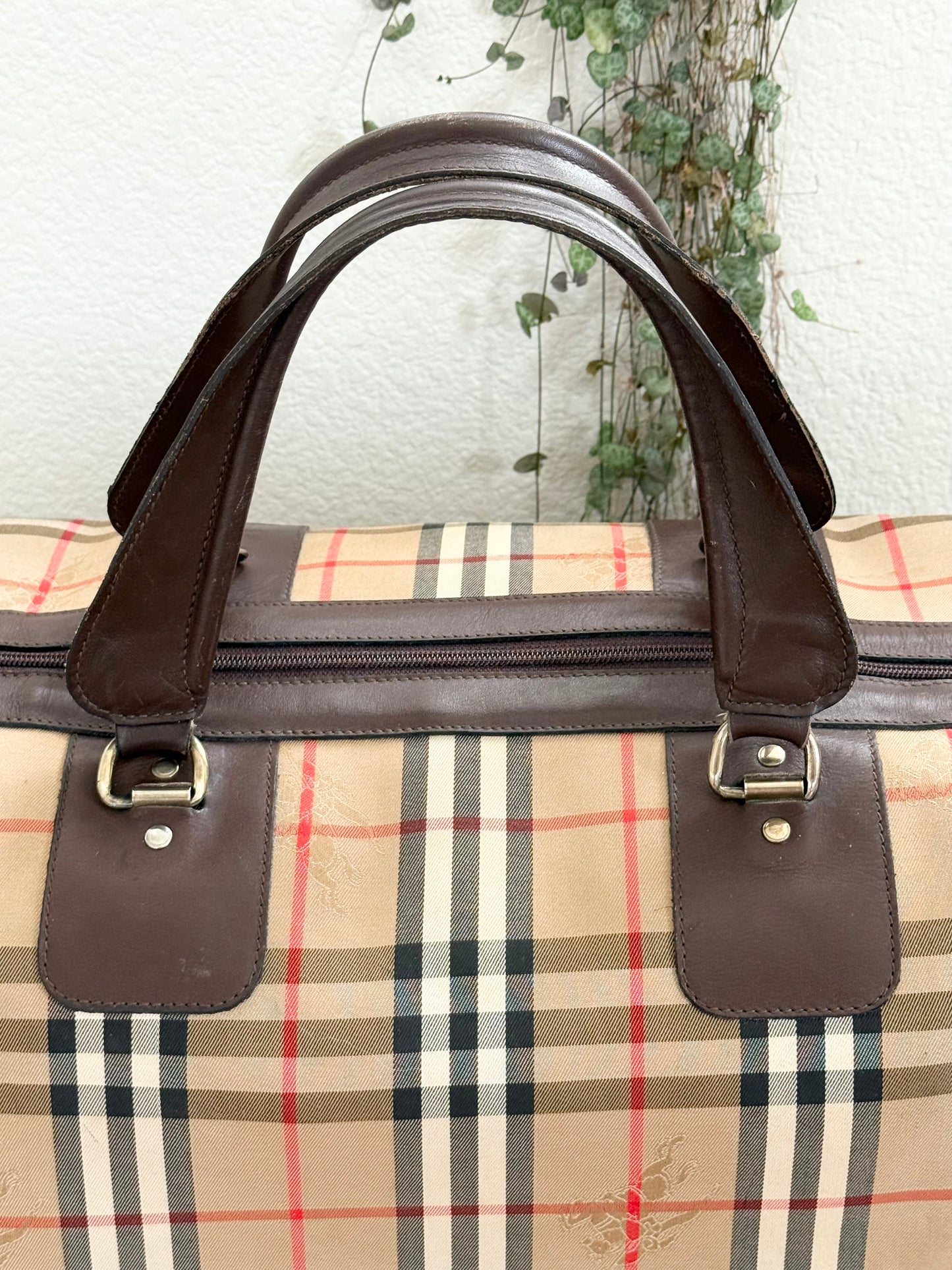 Burberry Duffle/ Travel Bag 📅