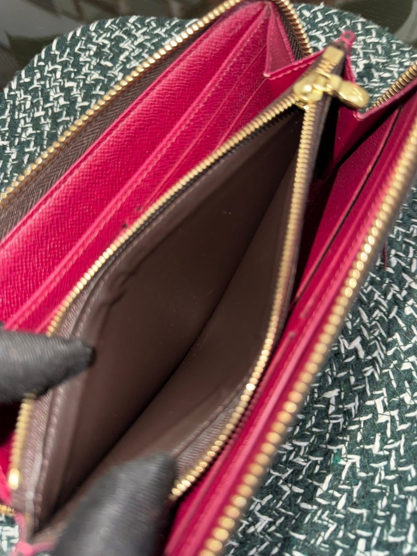 Clemence Wallet in Peony with Dustbag 🗓️ Year 2020