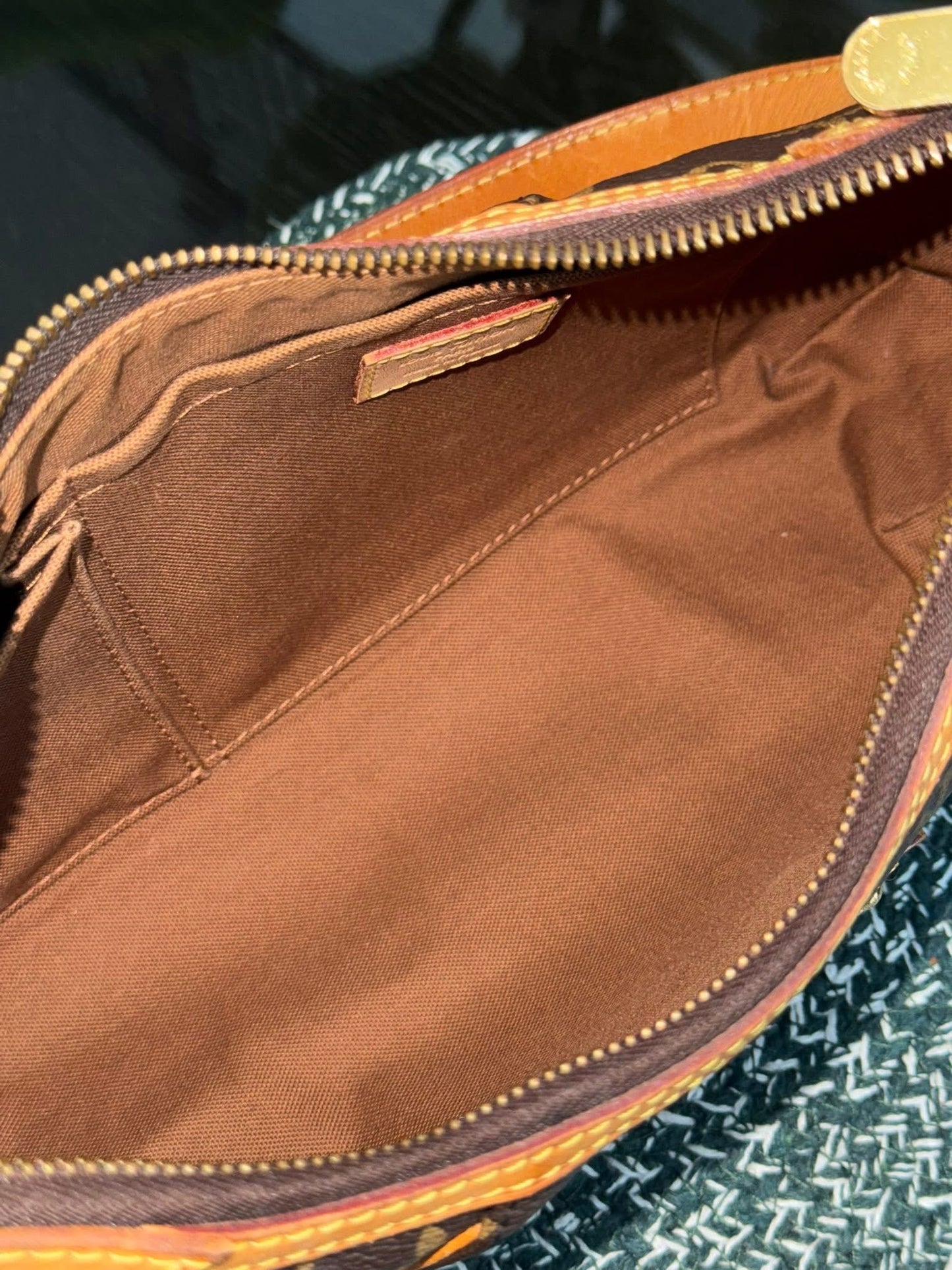 Monogram Thames PM with Dustbag 🗓️ Year: 2011