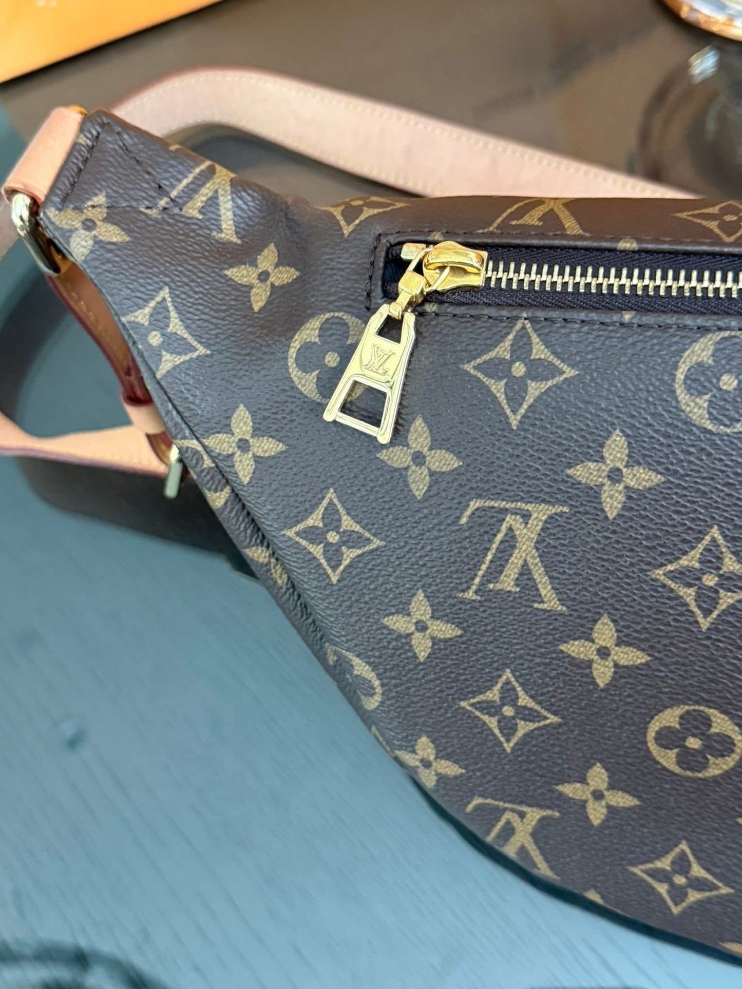 Bumbag Monogram with Dustbag, Box and Paper bag - 🗓️ Year 2020