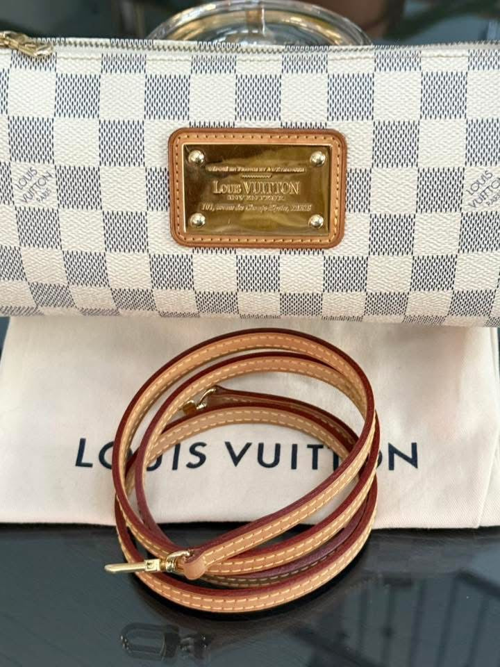 Eva Clutch in DE with Original Strap, Dustbag, Box and Paper bag 🗓️ Year: 2011