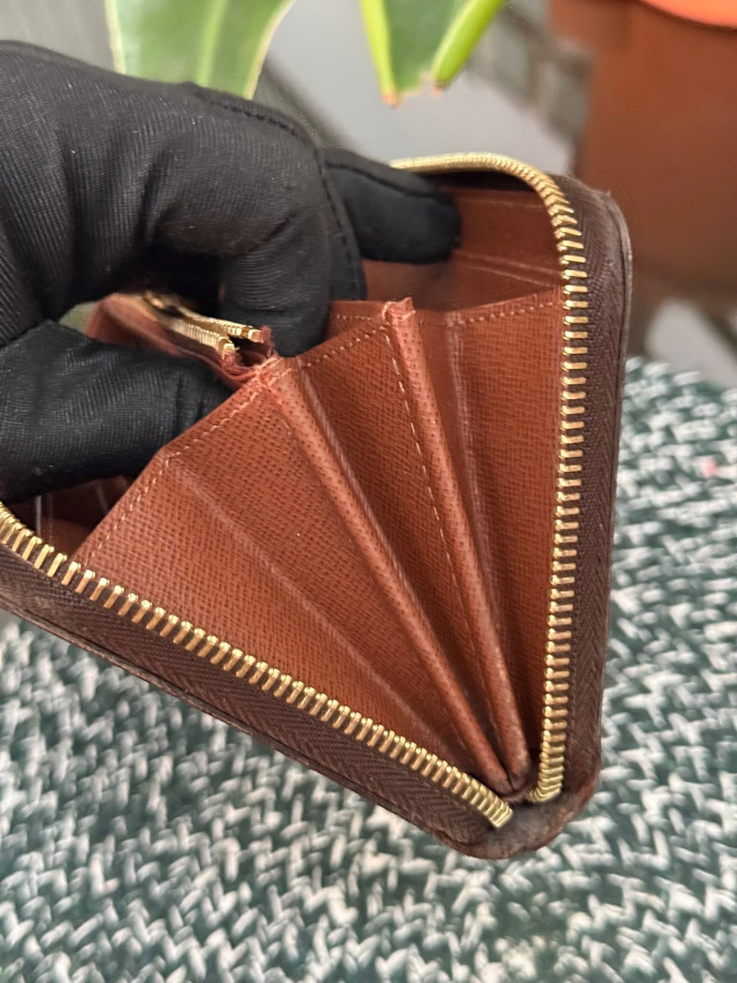 Monogram Zippy Long Wallet with Dustbag 🗓️ Year: 2013