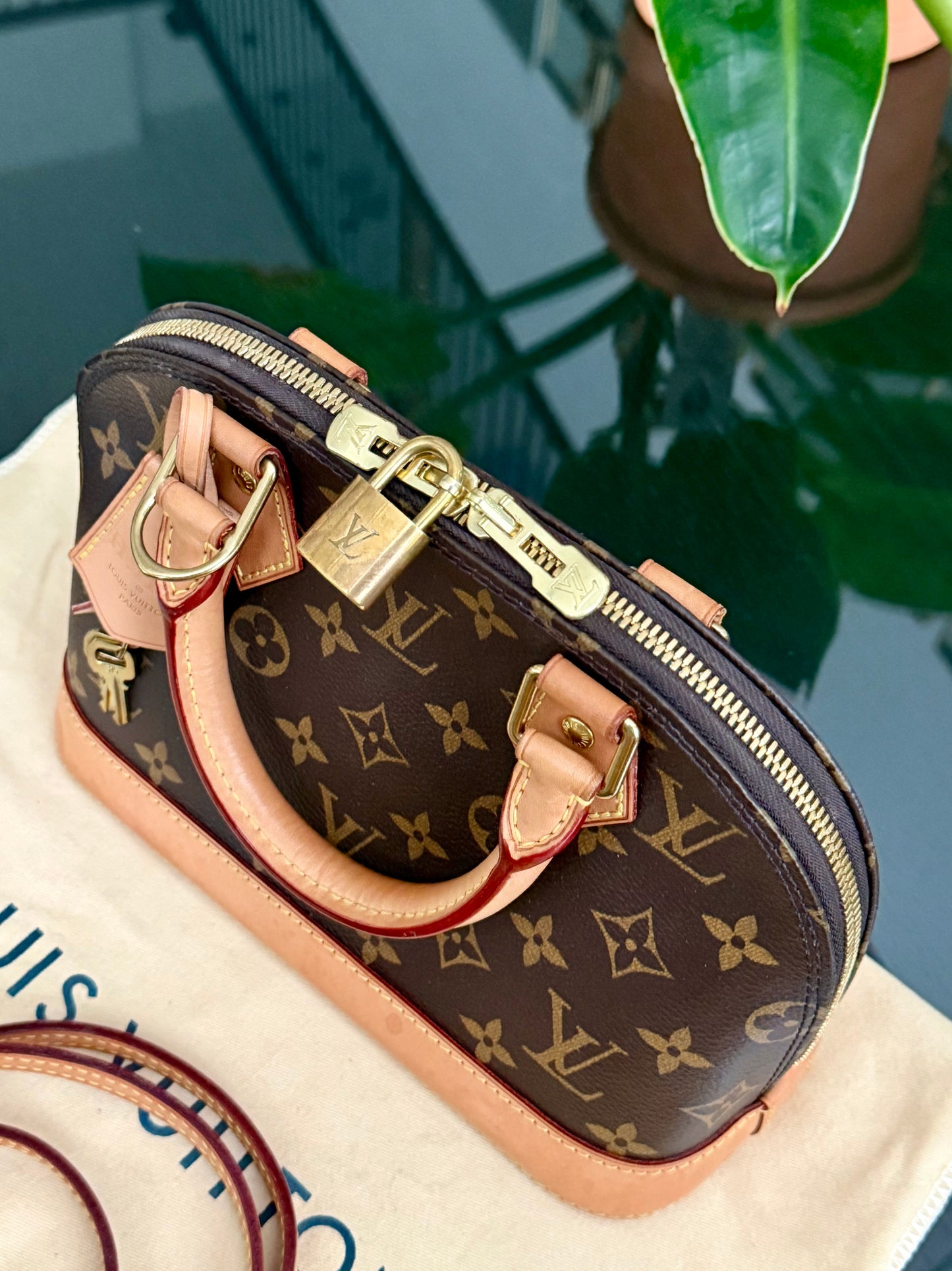 Alma BB with Original Strap , Clochette , Lock 🔐 keys, Box , dustbag and Paper bag - 📅 Year: 2021