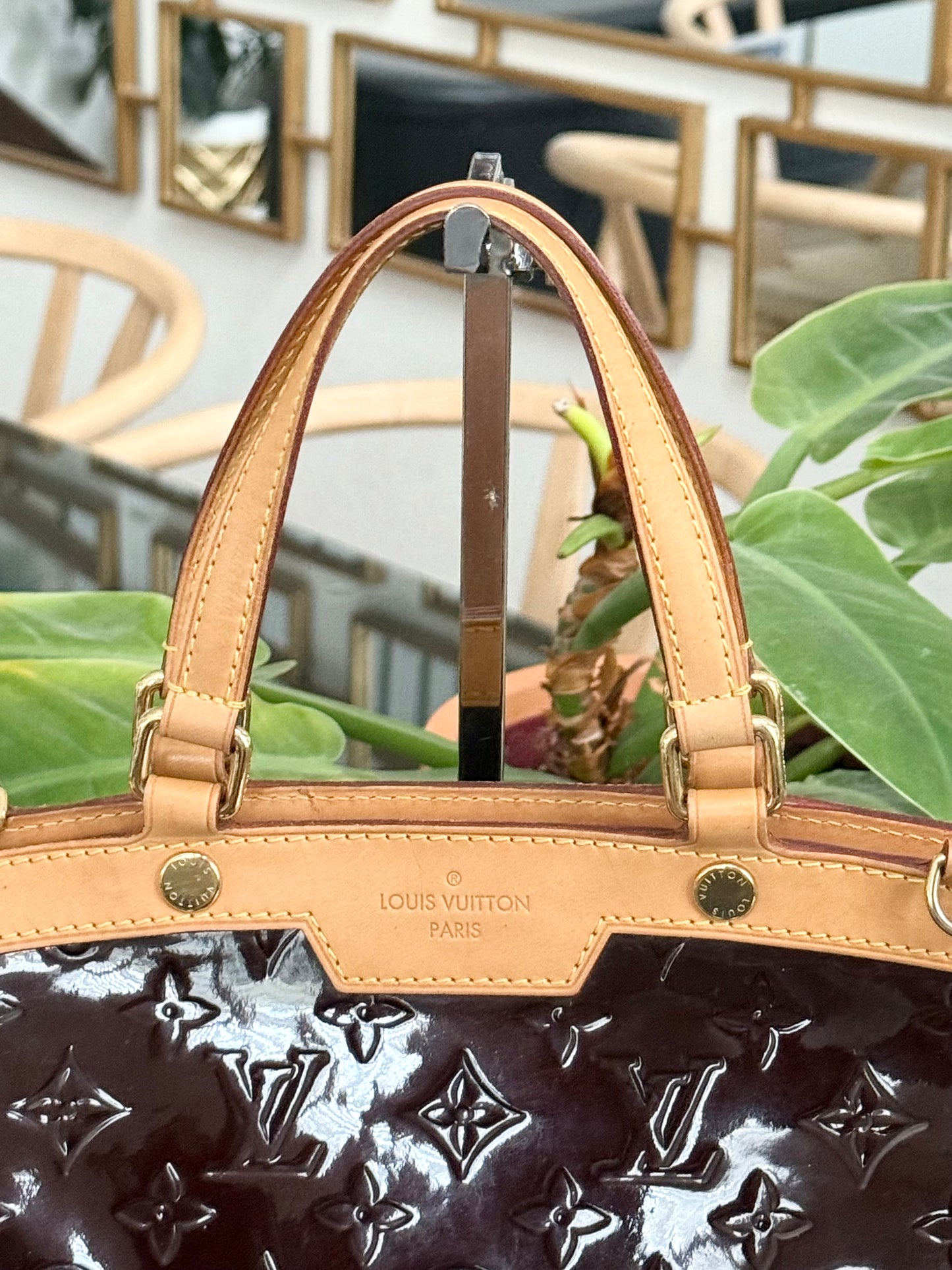 Vernis Brea MM Amarante with Original Strap , Dustbag and Insert Organizer 🗓️ Year: 2013