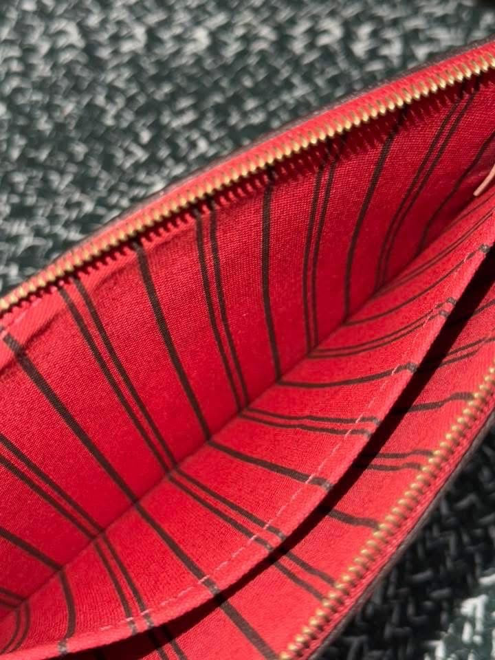 Neverfull MM/GM Pouch in Cerise 🗓️Year 2014