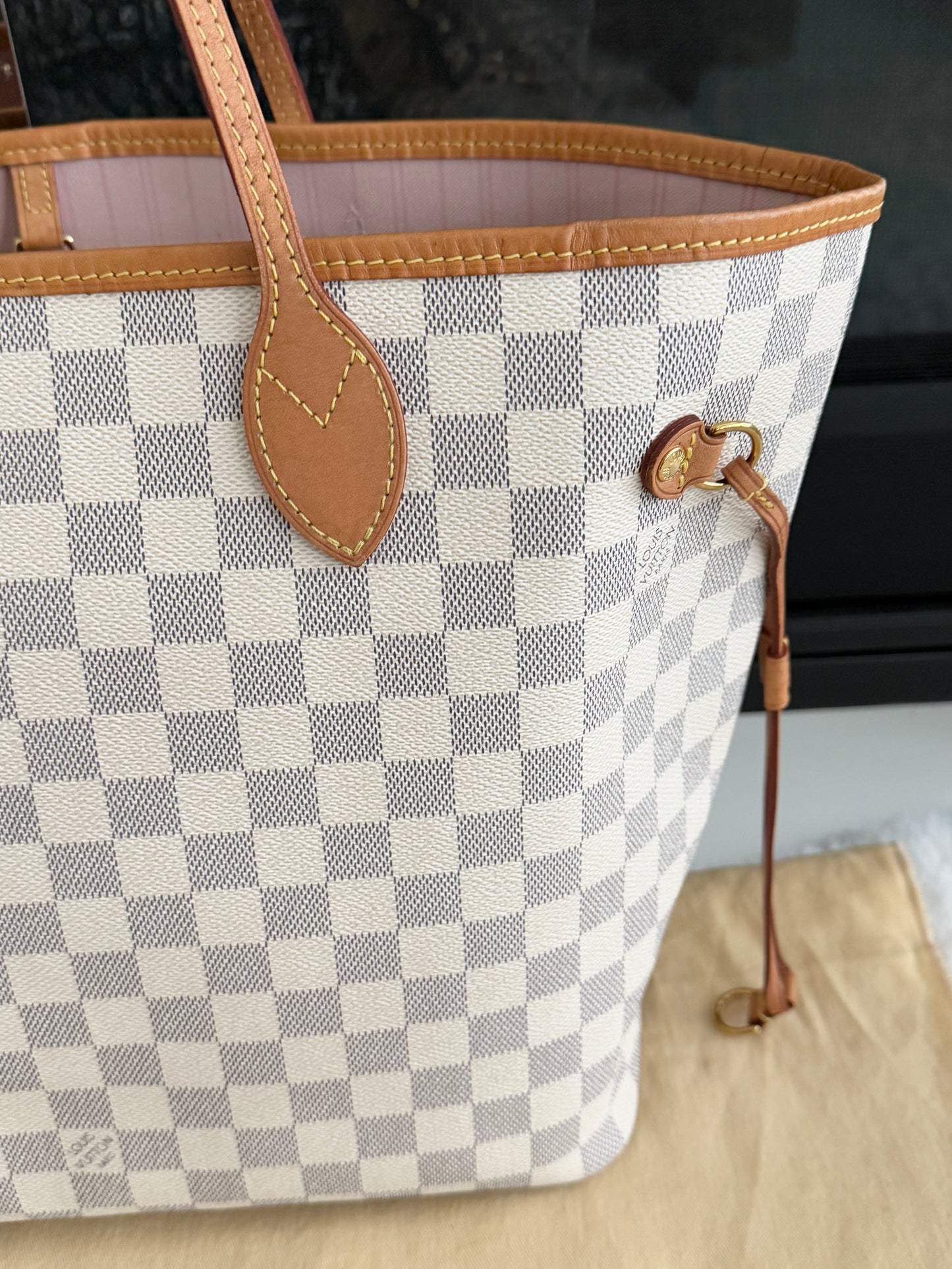 Neverfull MM Azur in Rose Ballerine with Dustbag -Year: 2018