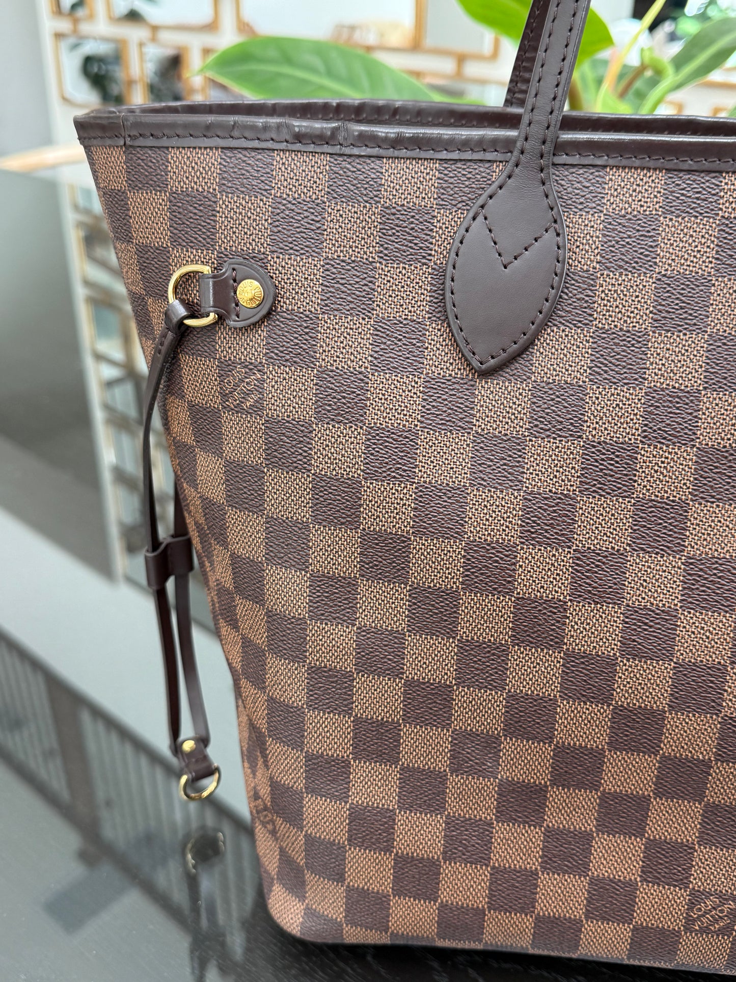 Neverfull MM in Rose Ballerine interior with Dustbag - Microchip