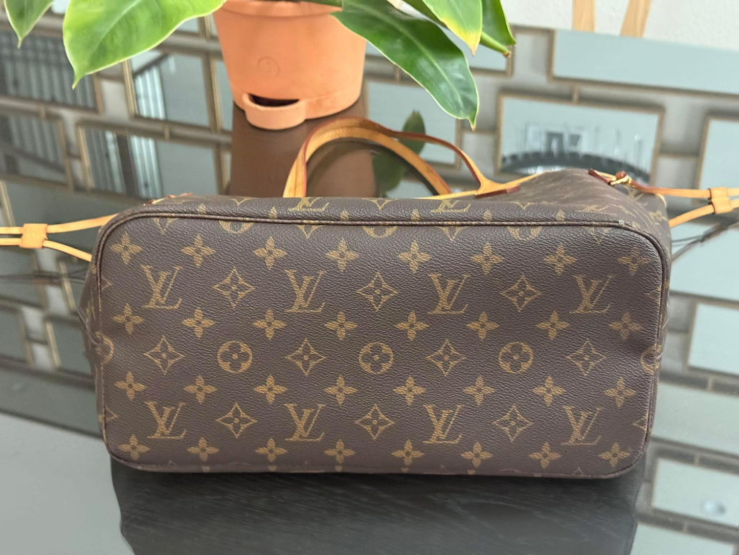 Neverfull MM Monogram with Dustbag and Non branded Twilly🌺 📅 Year: 2011