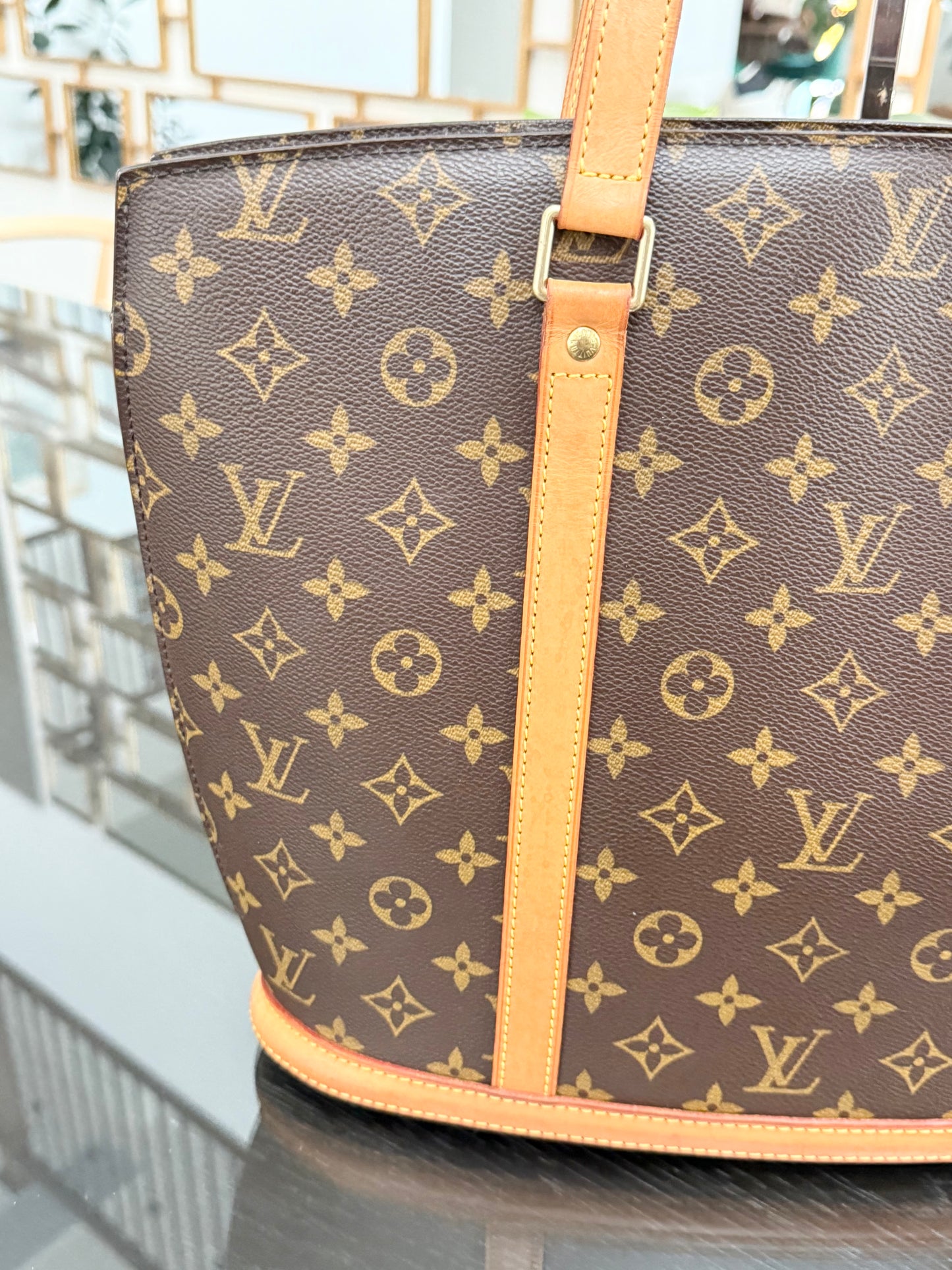 Babylone -🗓️ Year: 2004