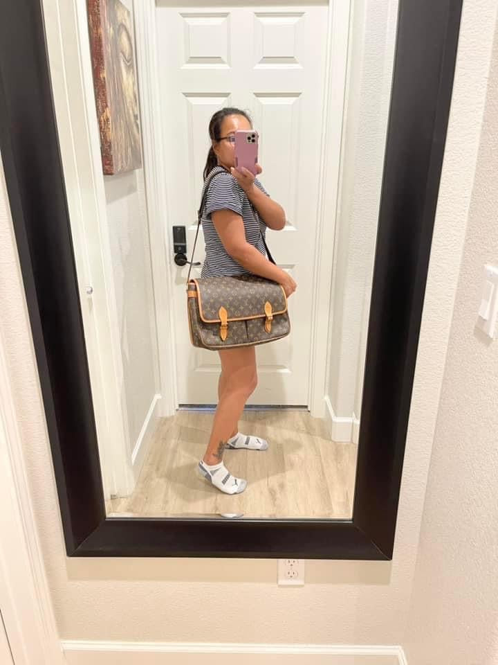 Gibeciere GM Crossbody - 📅 Year: 1997