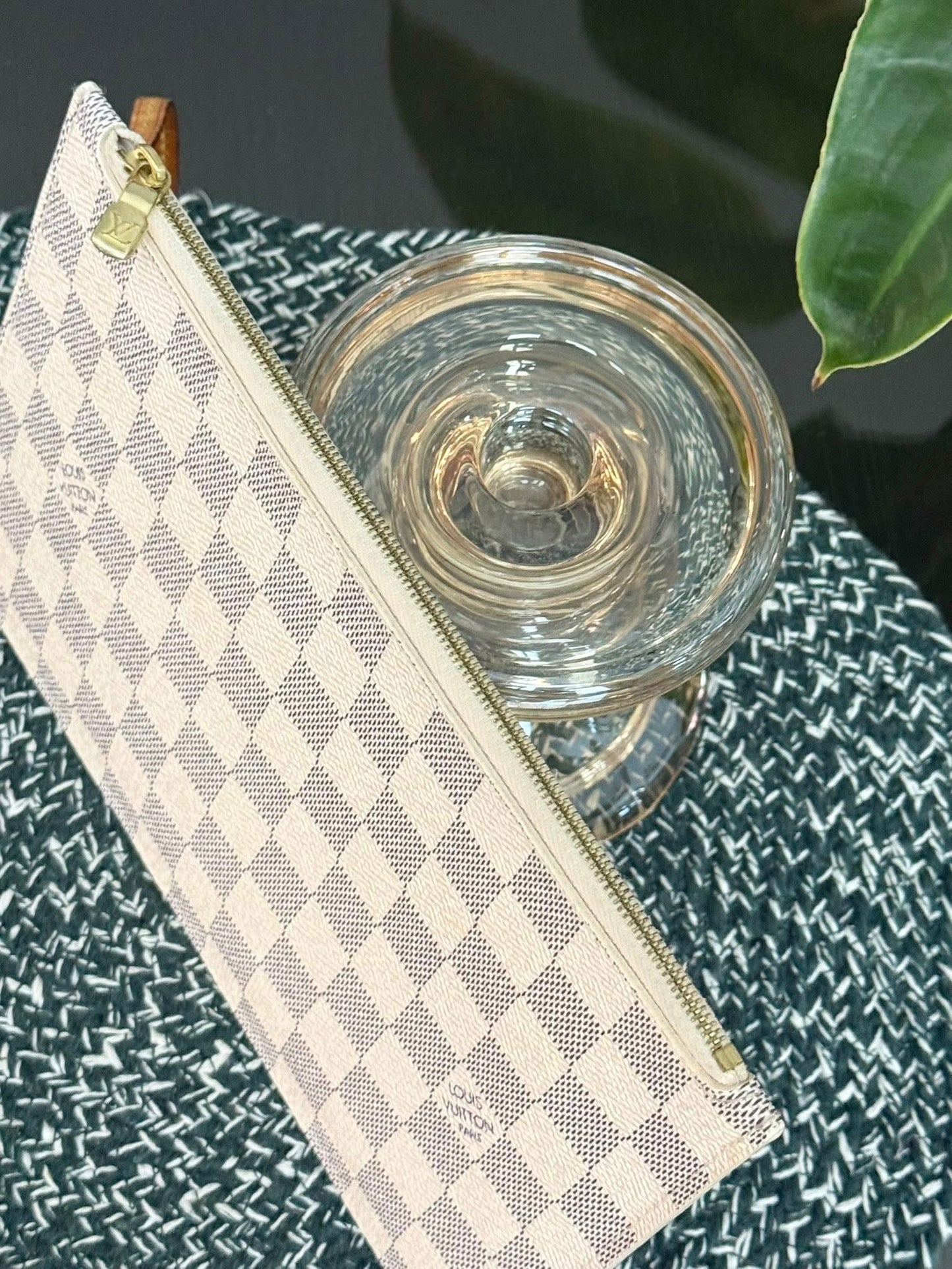 Neverfull MM/GM Pouch in Azur 🗓️ Year: 2014