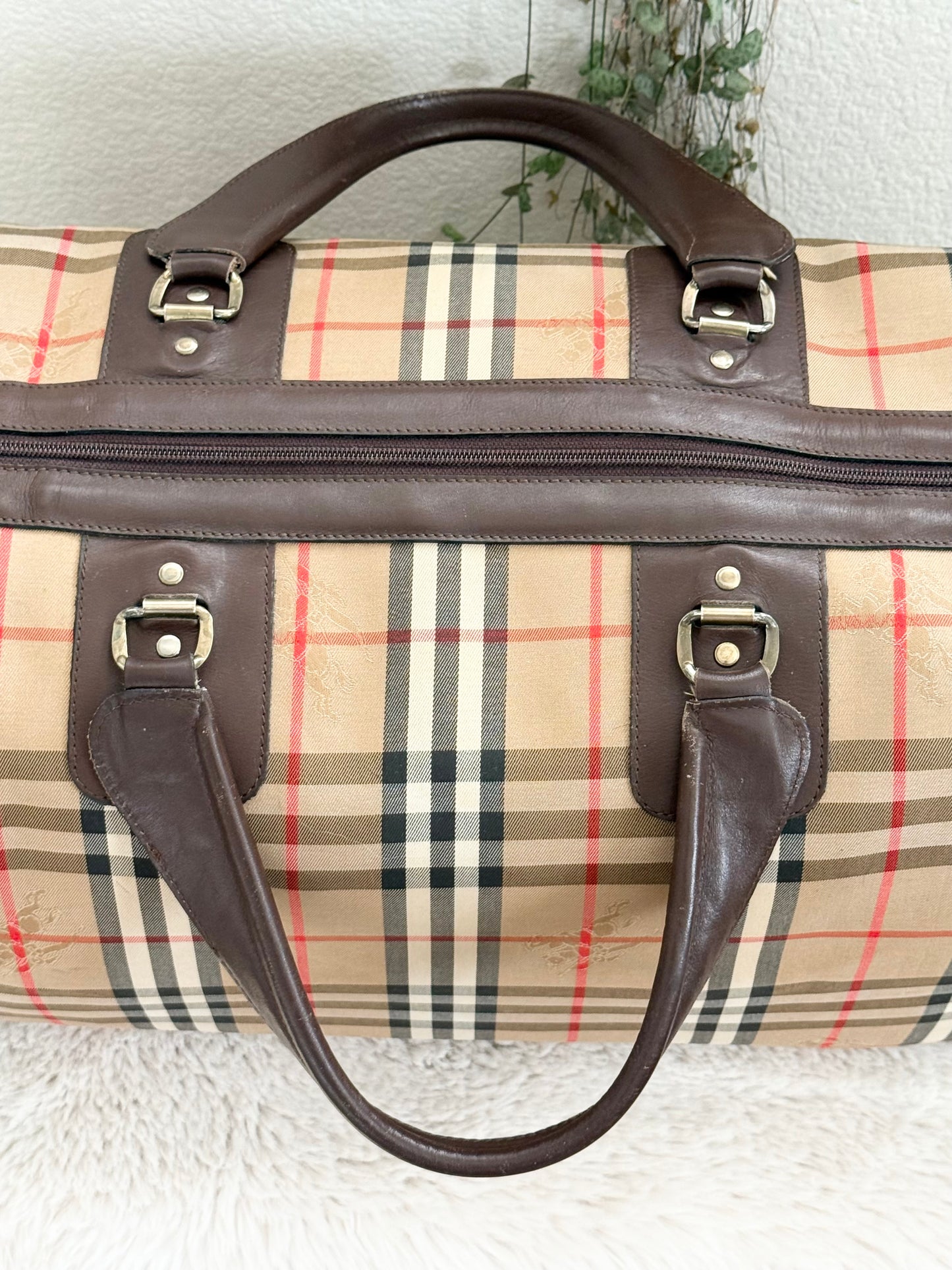Burberry Duffle/ Travel Bag 📅