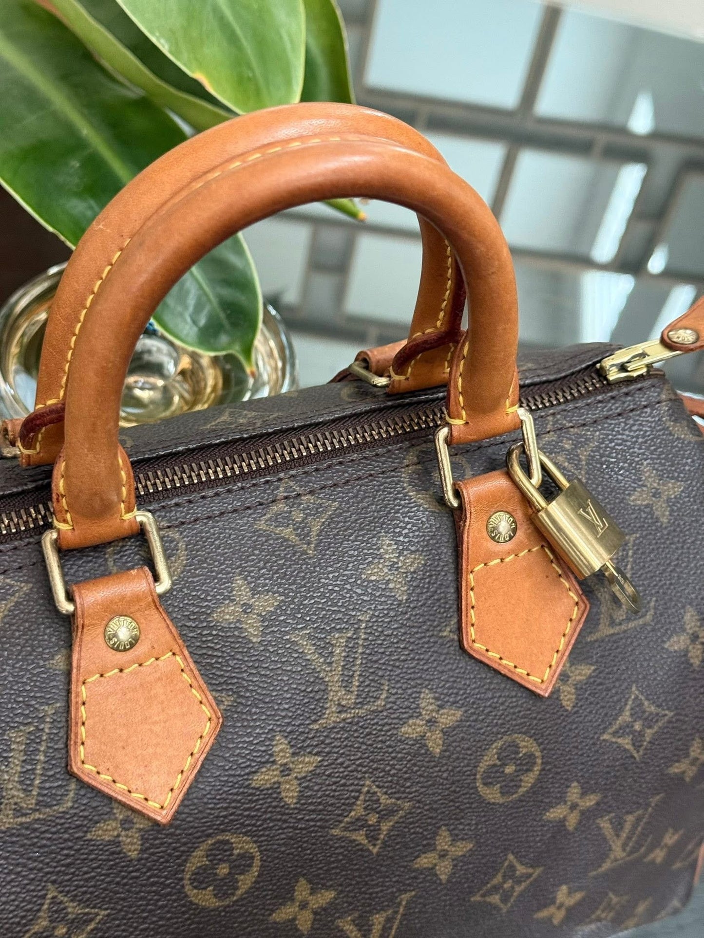Speedy 25 in Monogram with Lock 🔐 and Key -🗓️ Year: 2000