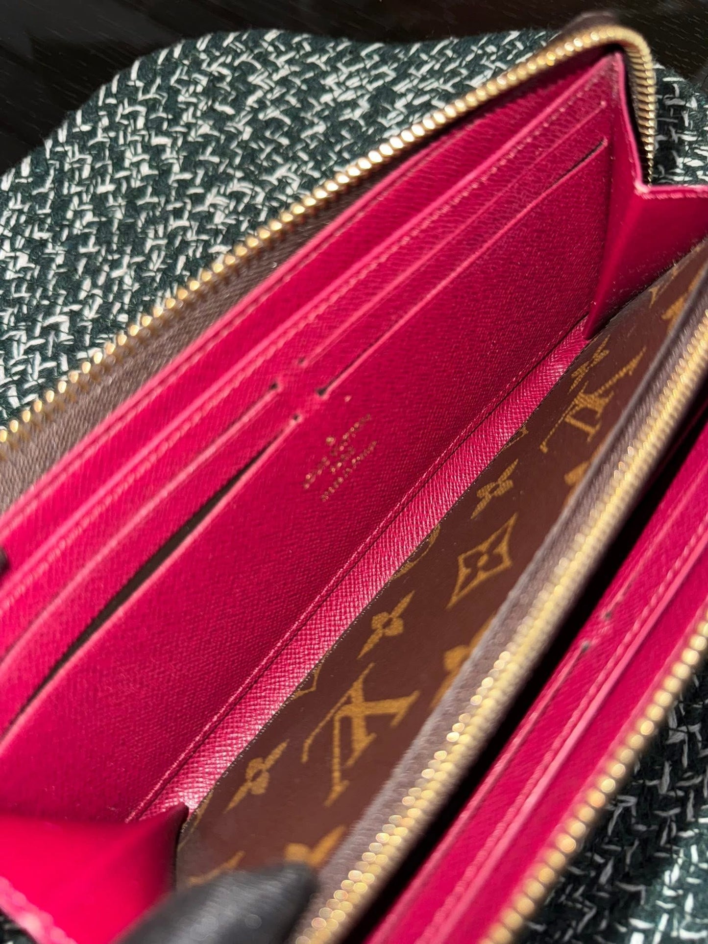 Clemence Wallet in Peony with Dustbag 🗓️ Year 2020