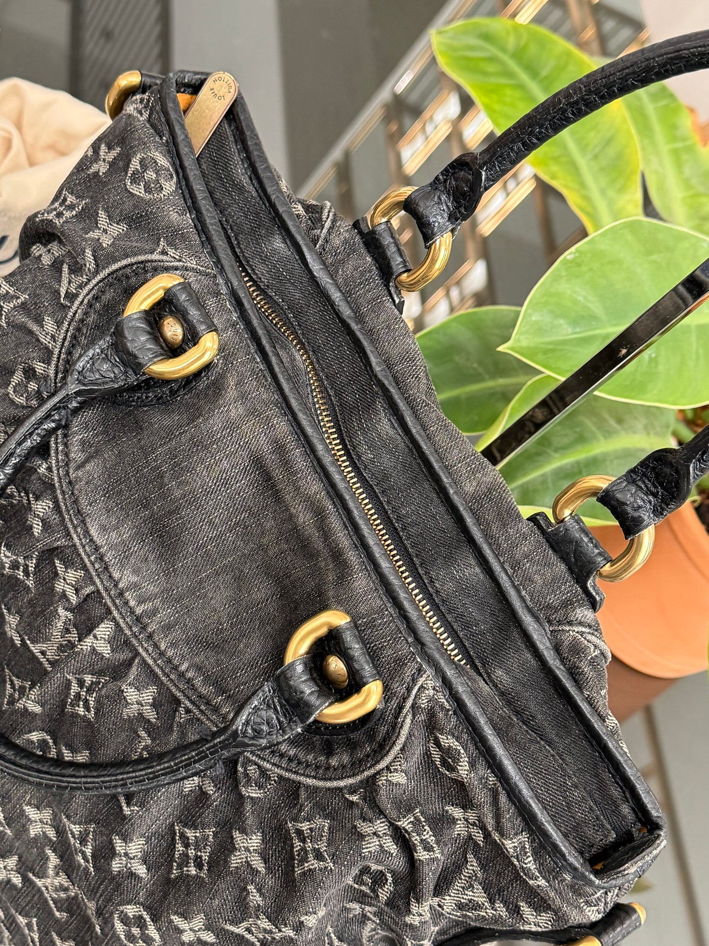 Neo Cabby GM Denim Black with Dustbag 🗓️