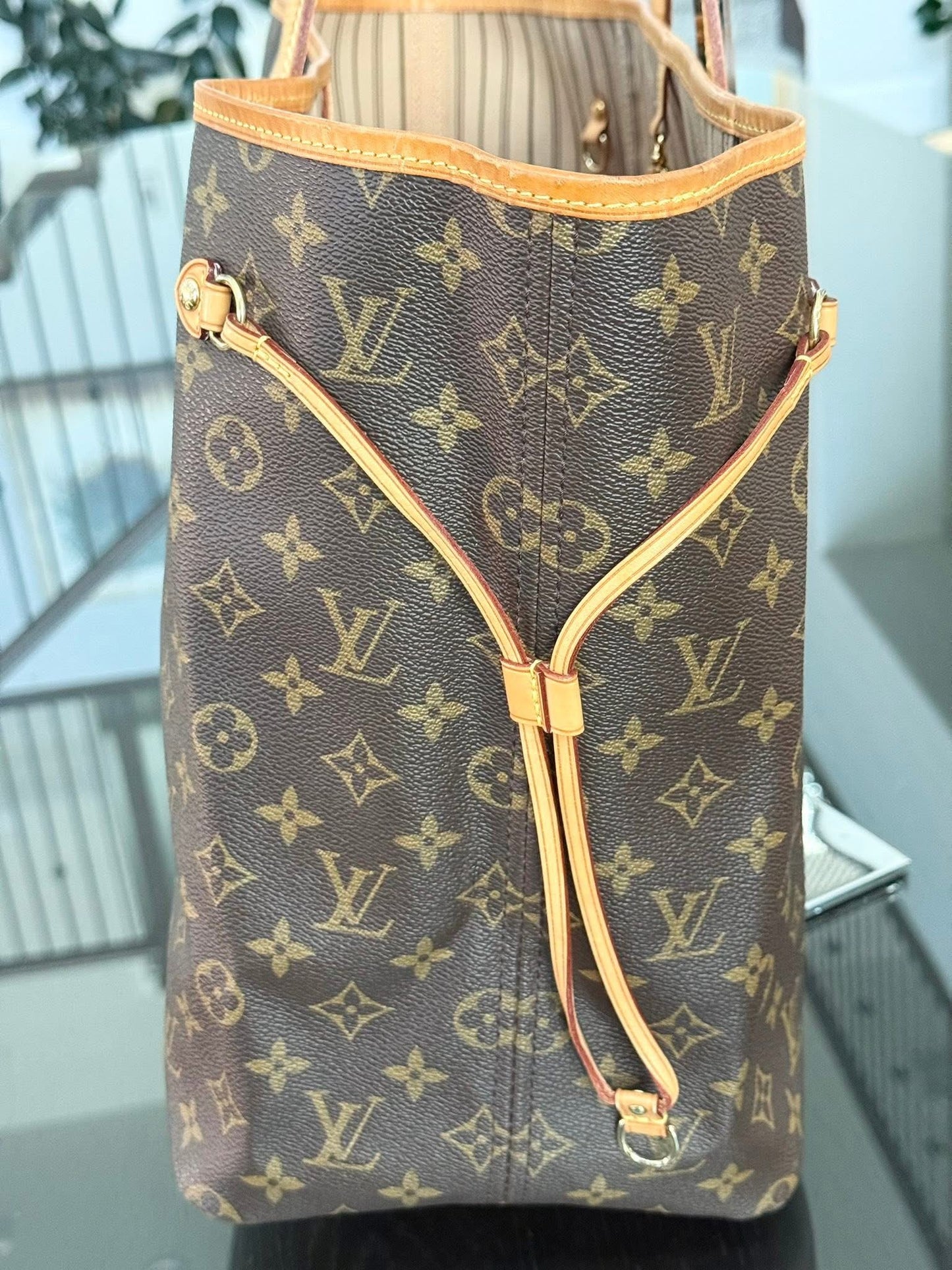 Neverfull GM in Monogram with Dustbag and Insert Organizer -🗓️ Year: 2015