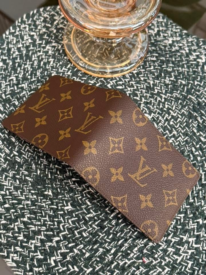 Monogram Multiple Mens Wallet with Dustbag and box 🗓️ Year: 1989
