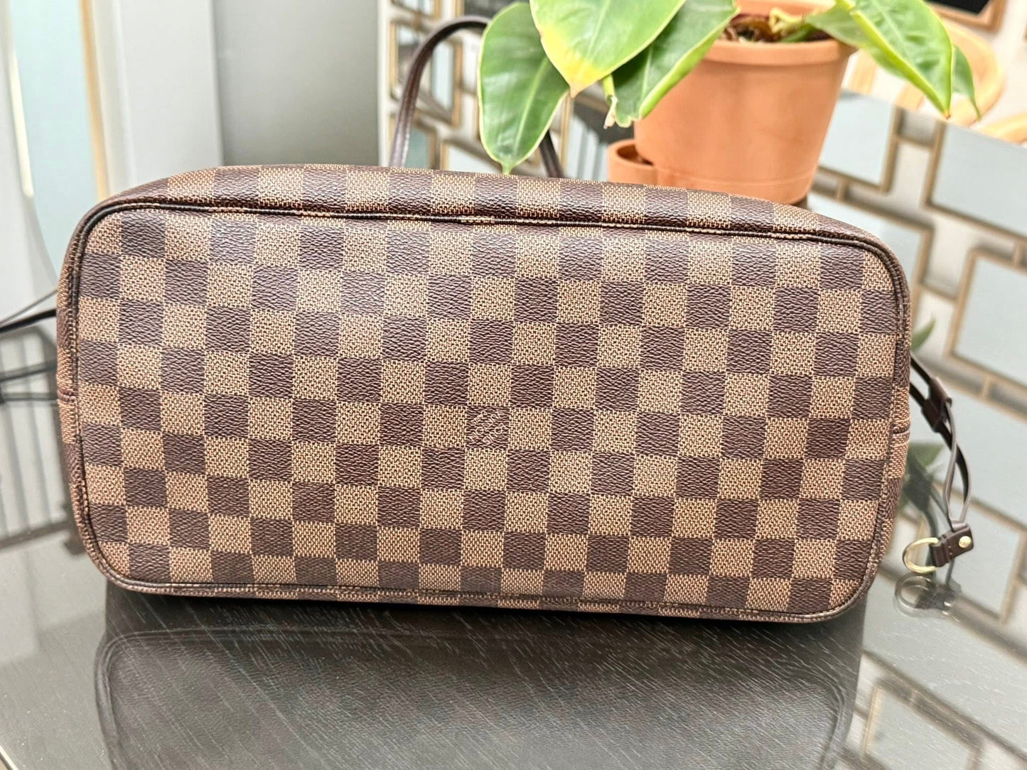 Neverfull MM in DE with Dustbag and Non branded Twilly 📅 Year: 2014