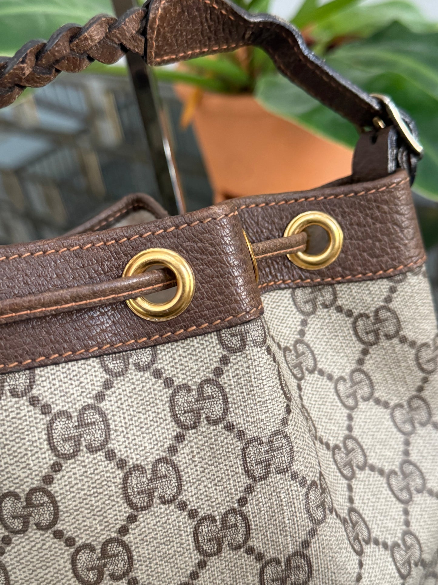 Gucci Vintage Bucket Crossbody bag