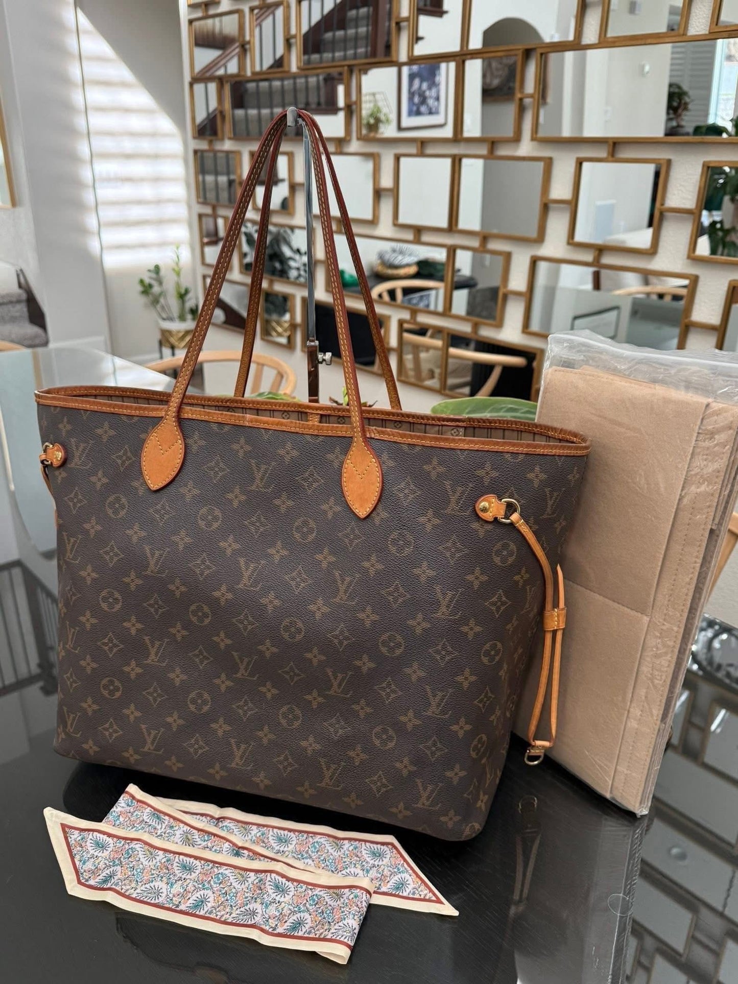 Neverfull GM in Monogram with Insert Organizer 📅 Year: 2011