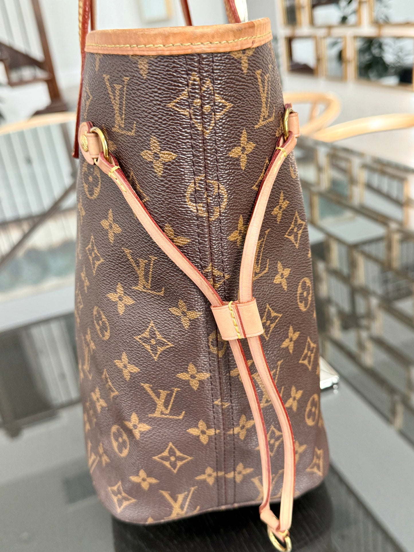 Neverfull MM Monogram in Cerise interior with Dustbag and Insert Organizer 📅 Year: 2020