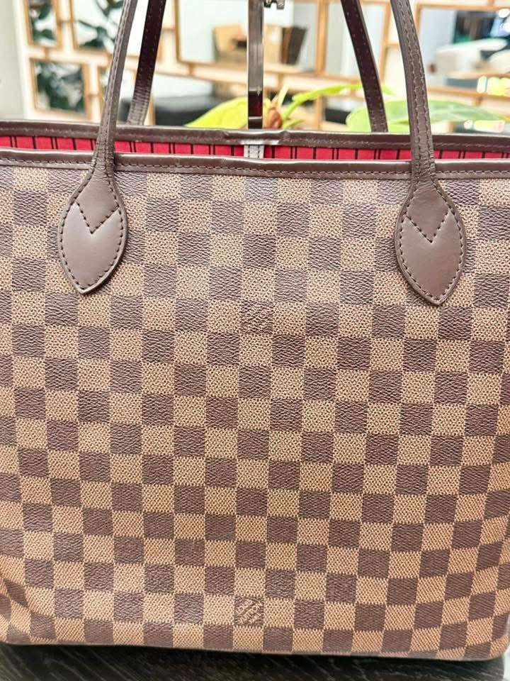 Neverfull MM in DE with Dustbag and Non branded Twilly 📅 Year: 2014