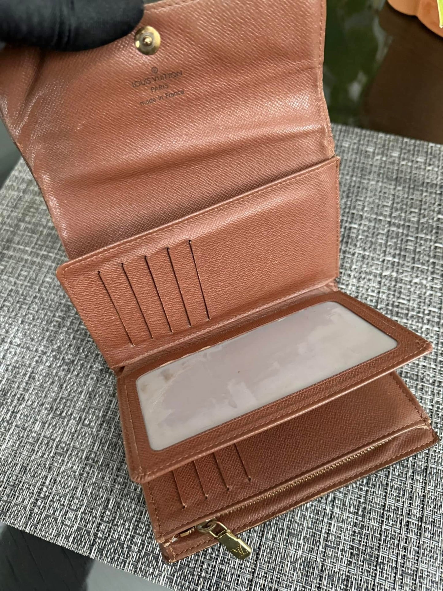 Alexandra Wallet with 14 Cardholders 🗓️ Year: 2007