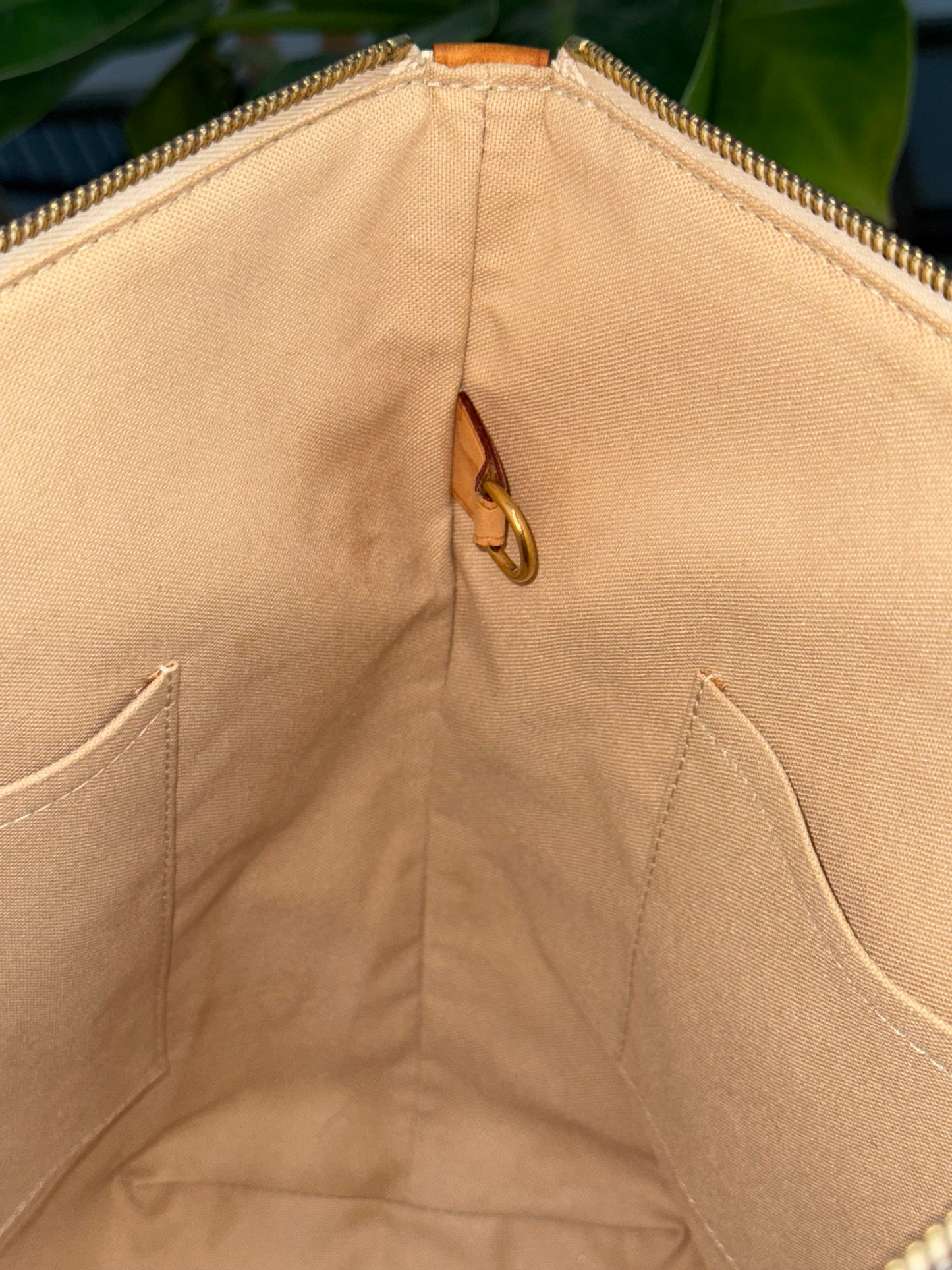 Totally MM in Azur with Dustbag -Year: 2011